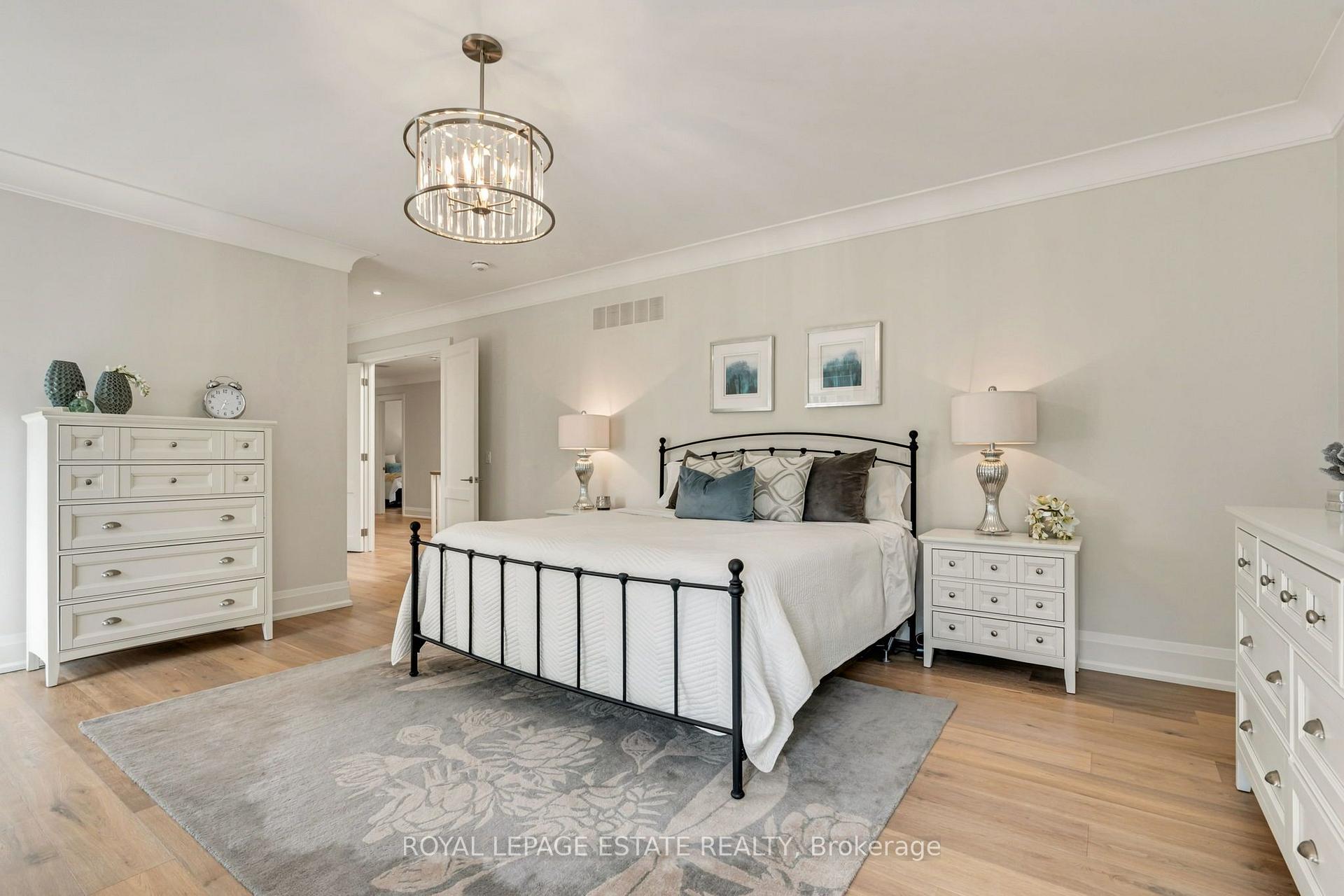 Photo 20 of 412 Saville Crescent, Oakville, West — HOMEH