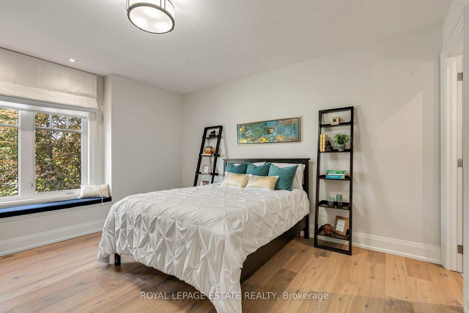 Photo 25 of 412 Saville Crescent, Oakville, West — HOMEH