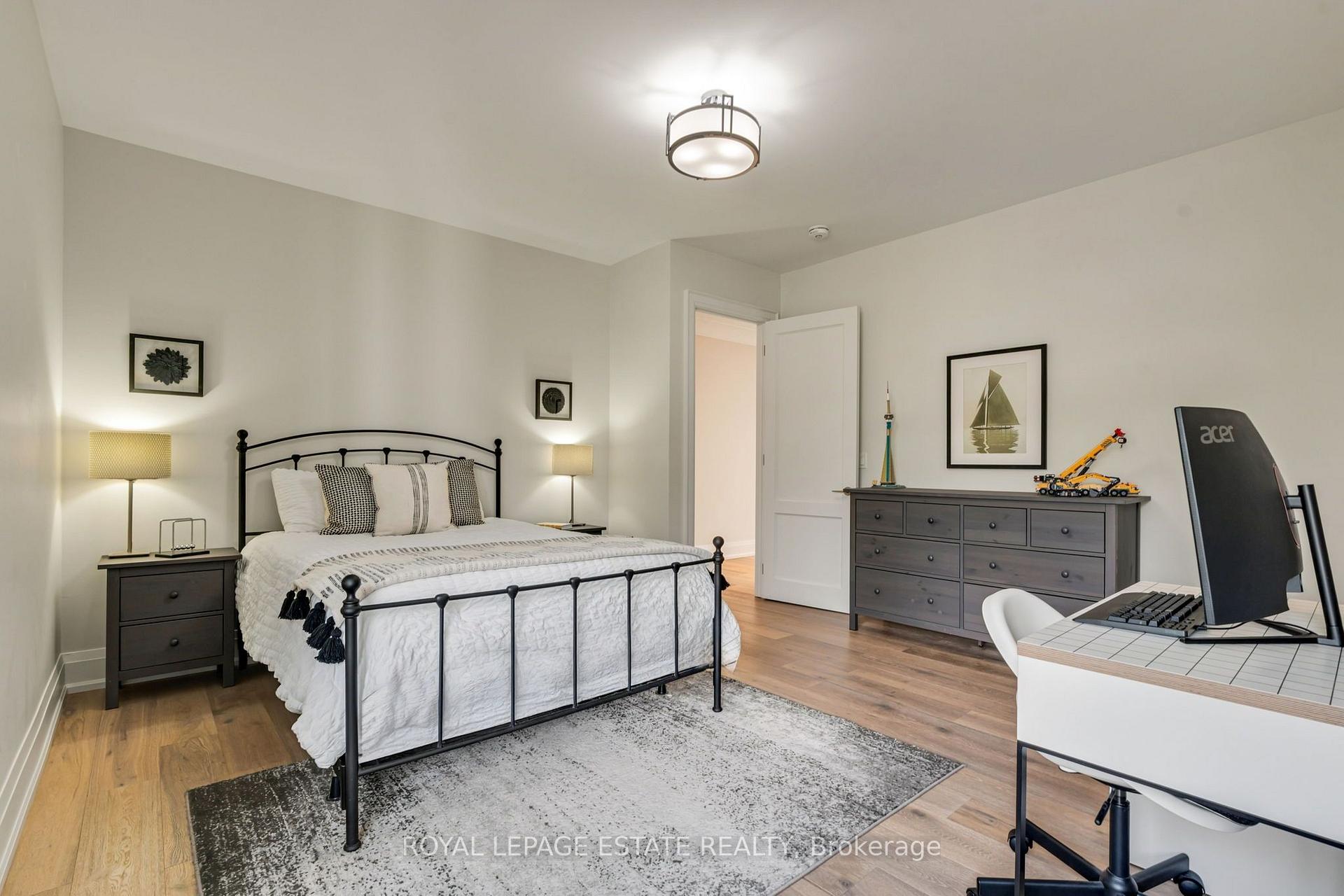Photo 28 of 412 Saville Crescent, Oakville, West — HOMEH