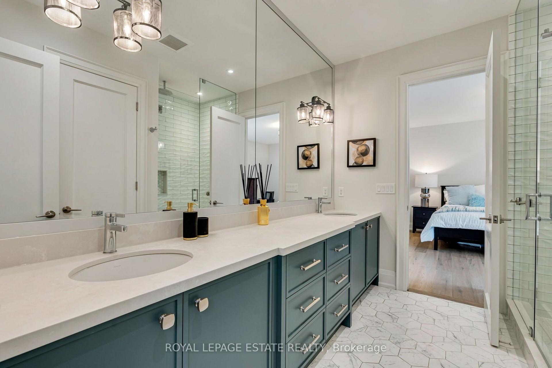Photo 30 of 412 Saville Crescent, Oakville, West — HOMEH