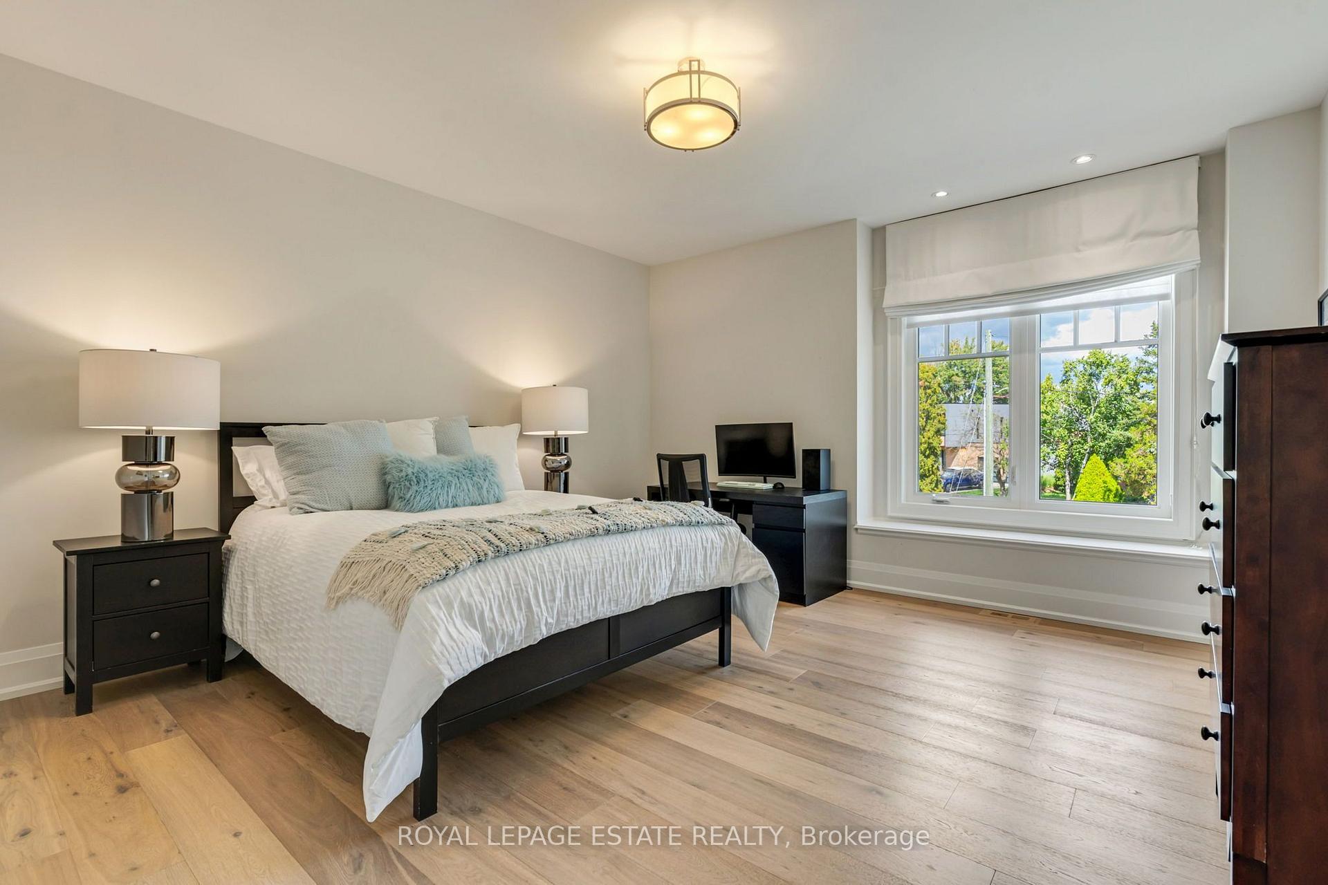 Photo 31 of 412 Saville Crescent, Oakville, West — HOMEH