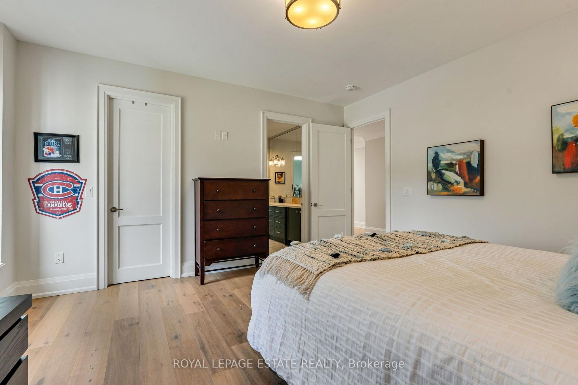 Photo 32 of 412 Saville Crescent, Oakville, West — HOMEH