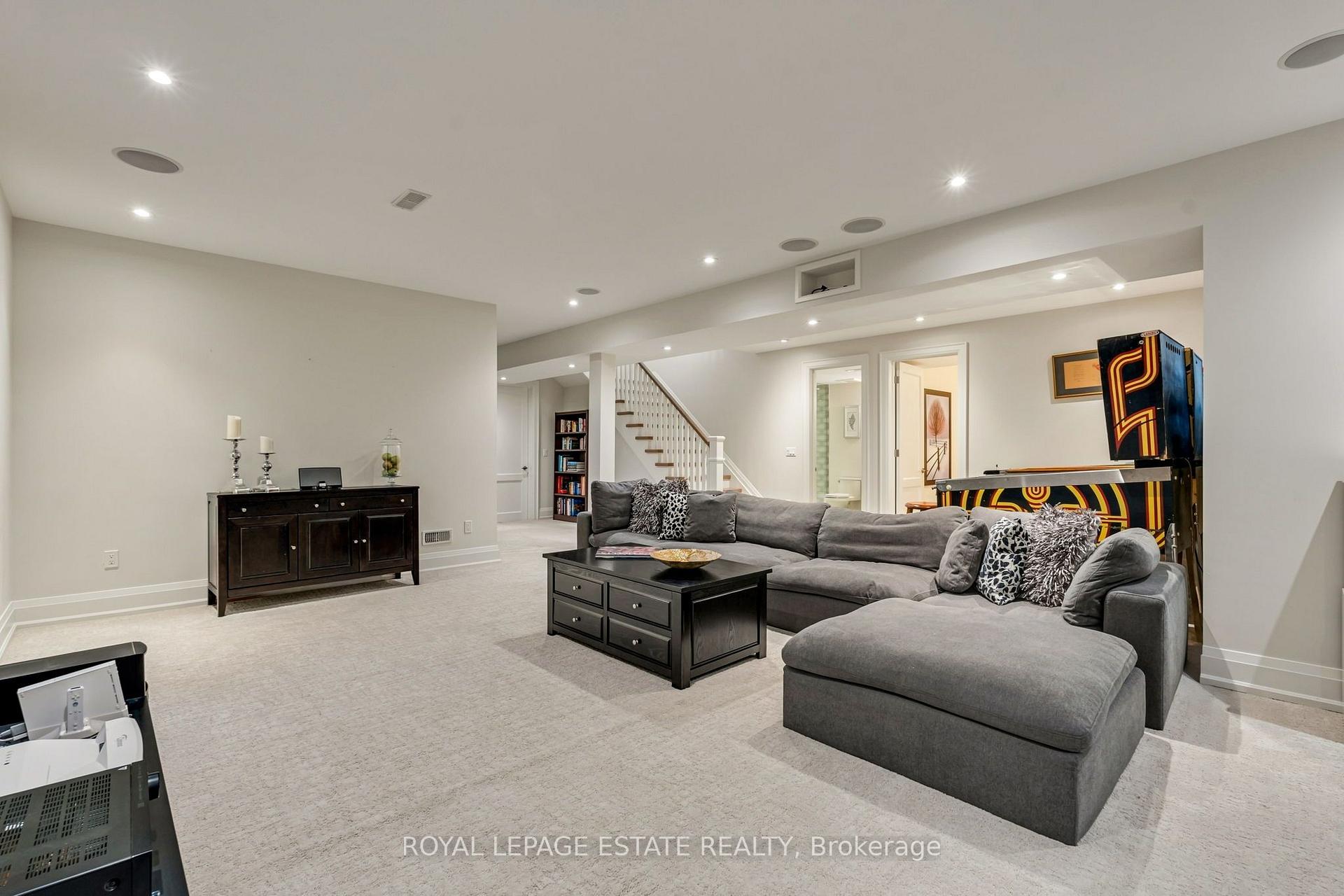 Photo 38 of 412 Saville Crescent, Oakville, West — HOMEH