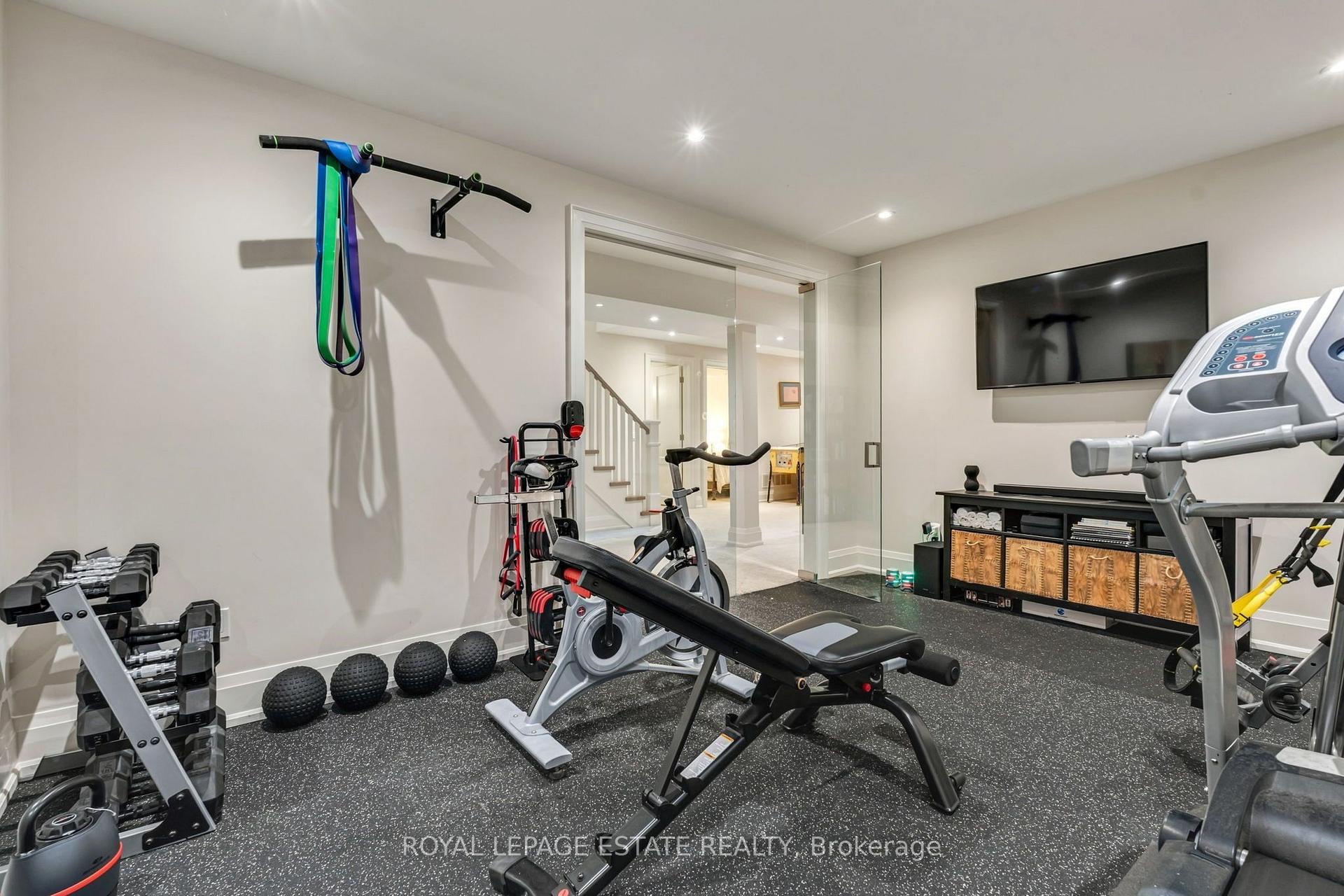 Photo 40 of 412 Saville Crescent, Oakville, West — HOMEH