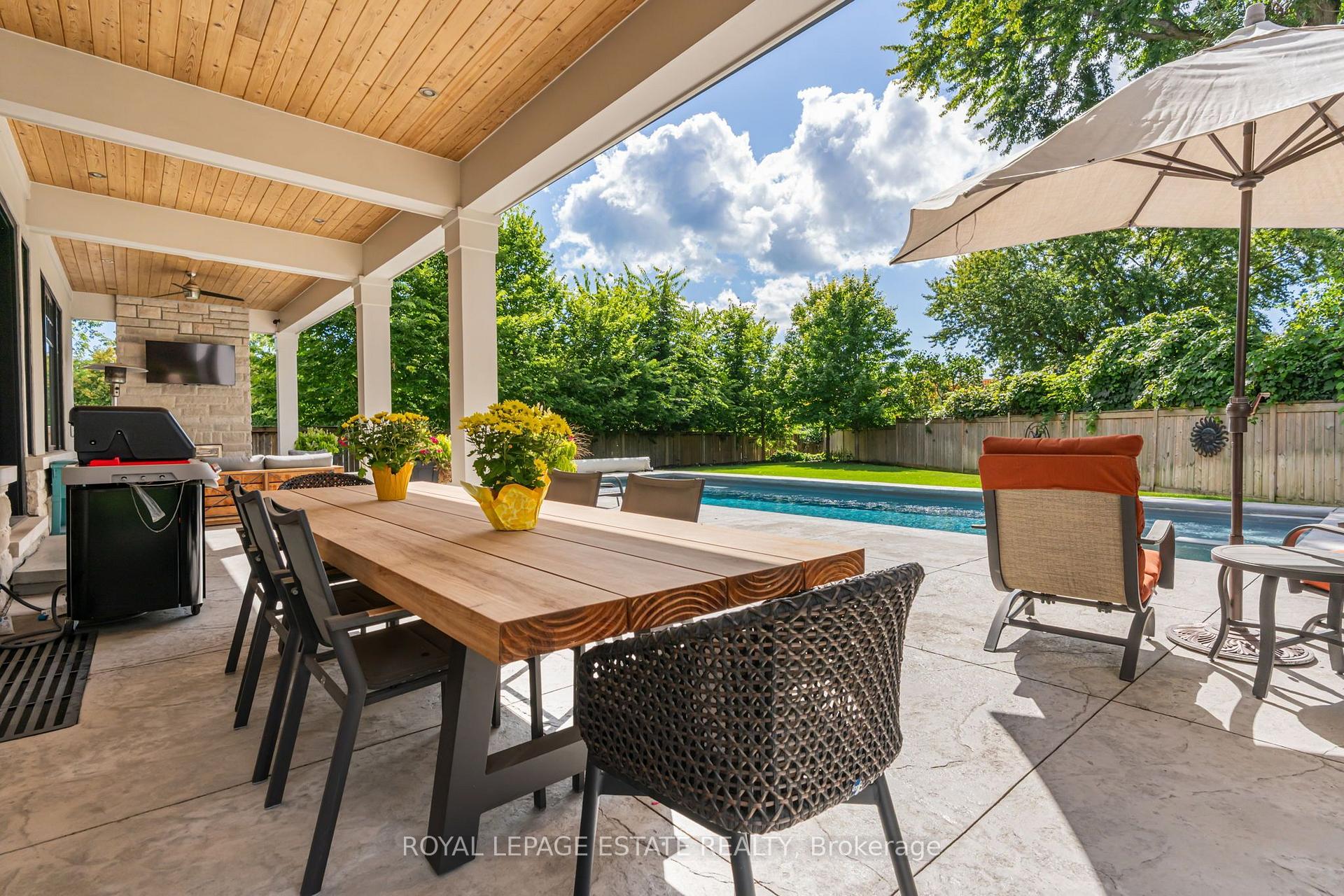 Photo 43 of 412 Saville Crescent, Oakville, West — HOMEH