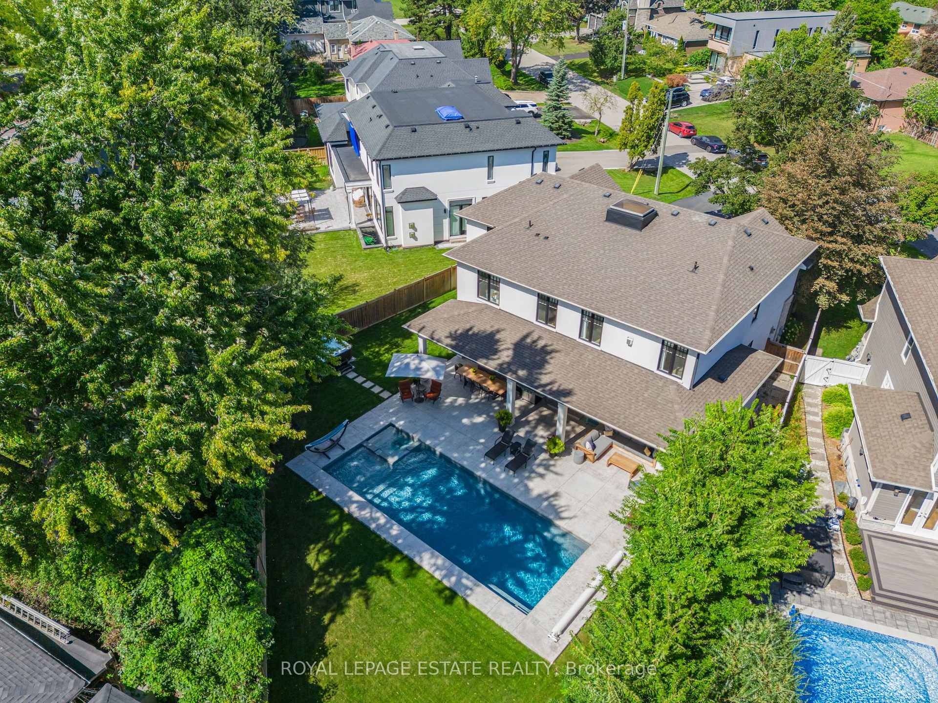 Photo 48 of 412 Saville Crescent, Oakville, West — HOMEH