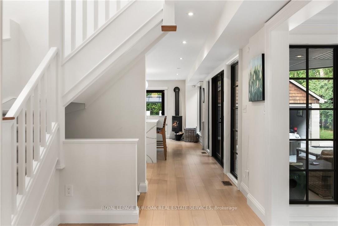 Photo 10 of 423 Smith Avenue, Burlington, Brant — HOMEH