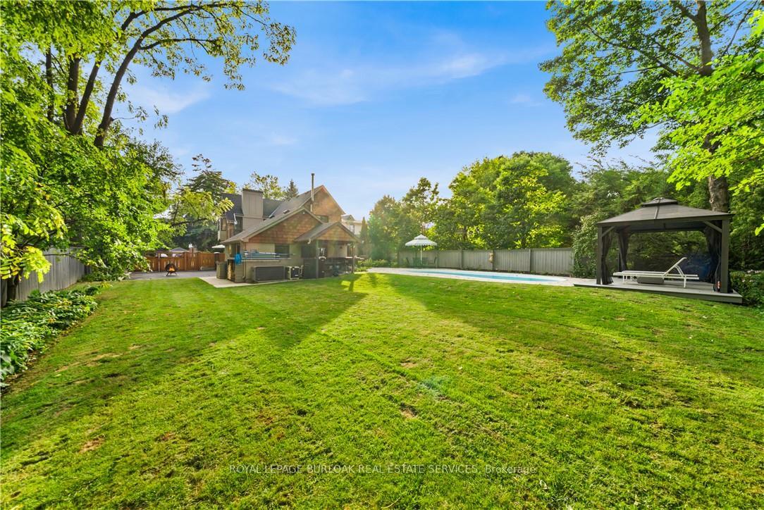 Photo 42 of 423 Smith Avenue, Burlington, Brant — HOMEH