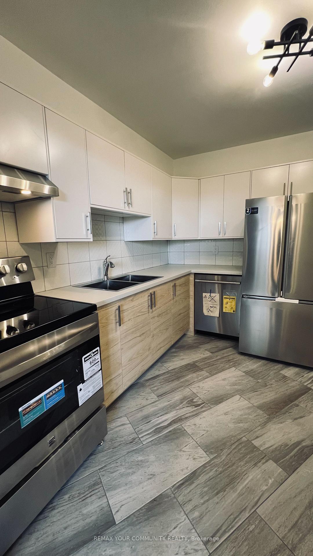 Photo 13 of Unit 514, 10 Edgecliff Golfway, Toronto, Flemingdon Park — HOMEH