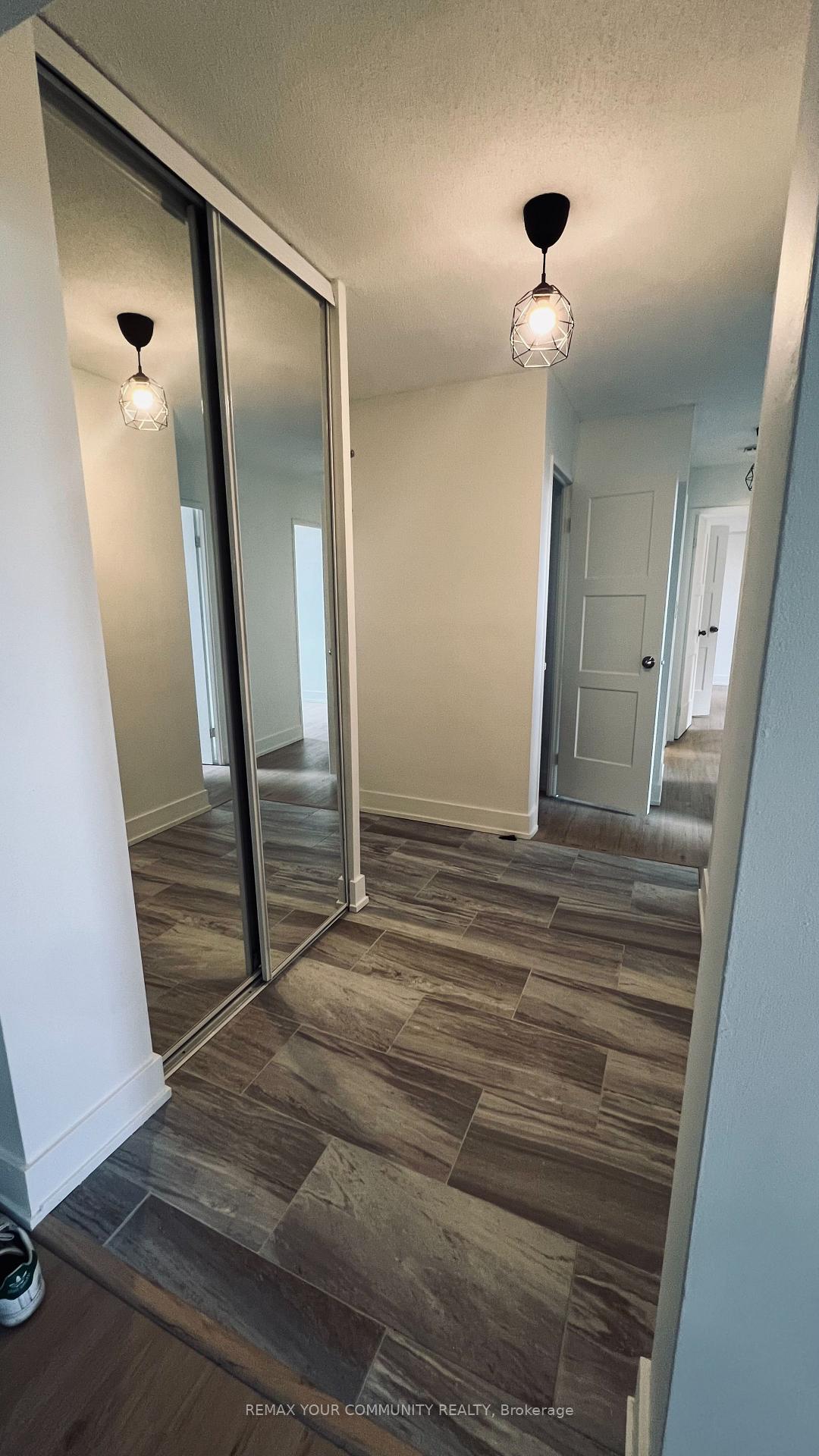 Photo 6 of Unit 514, 10 Edgecliff Golfway, Toronto, Flemingdon Park — HOMEH