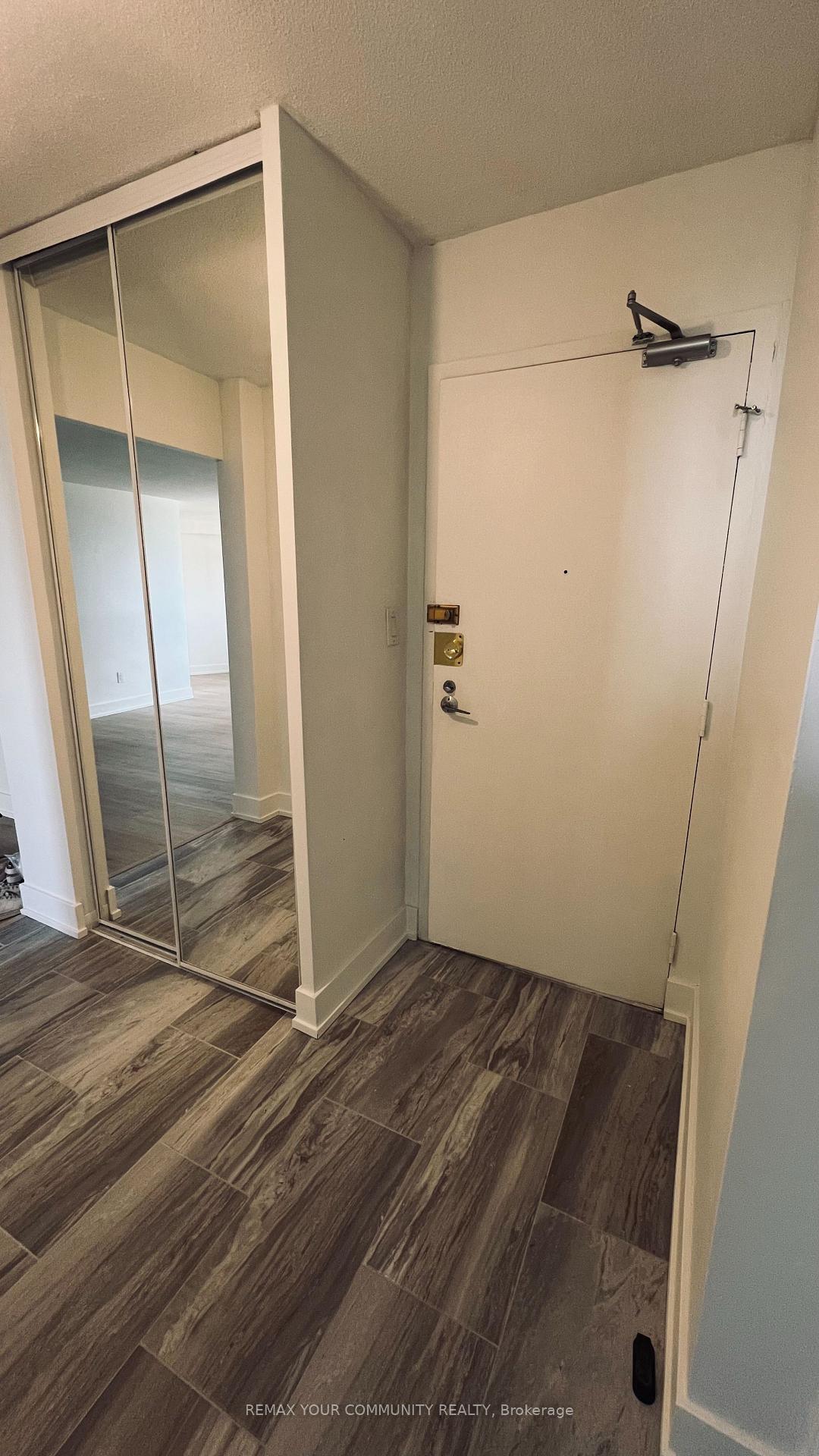 Photo 8 of Unit 514, 10 Edgecliff Golfway, Toronto, Flemingdon Park — HOMEH