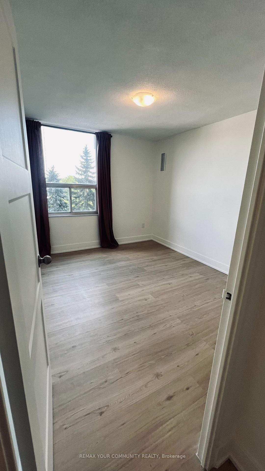 Photo 22 of Unit 514, 10 Edgecliff Golfway, Toronto, Flemingdon Park — HOMEH