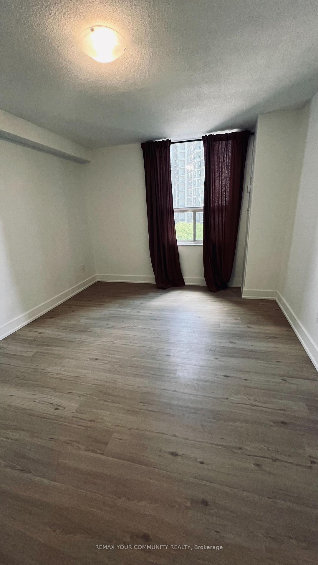 Photo 30 of Unit 514, 10 Edgecliff Golfway, Toronto, Flemingdon Park — HOMEH
