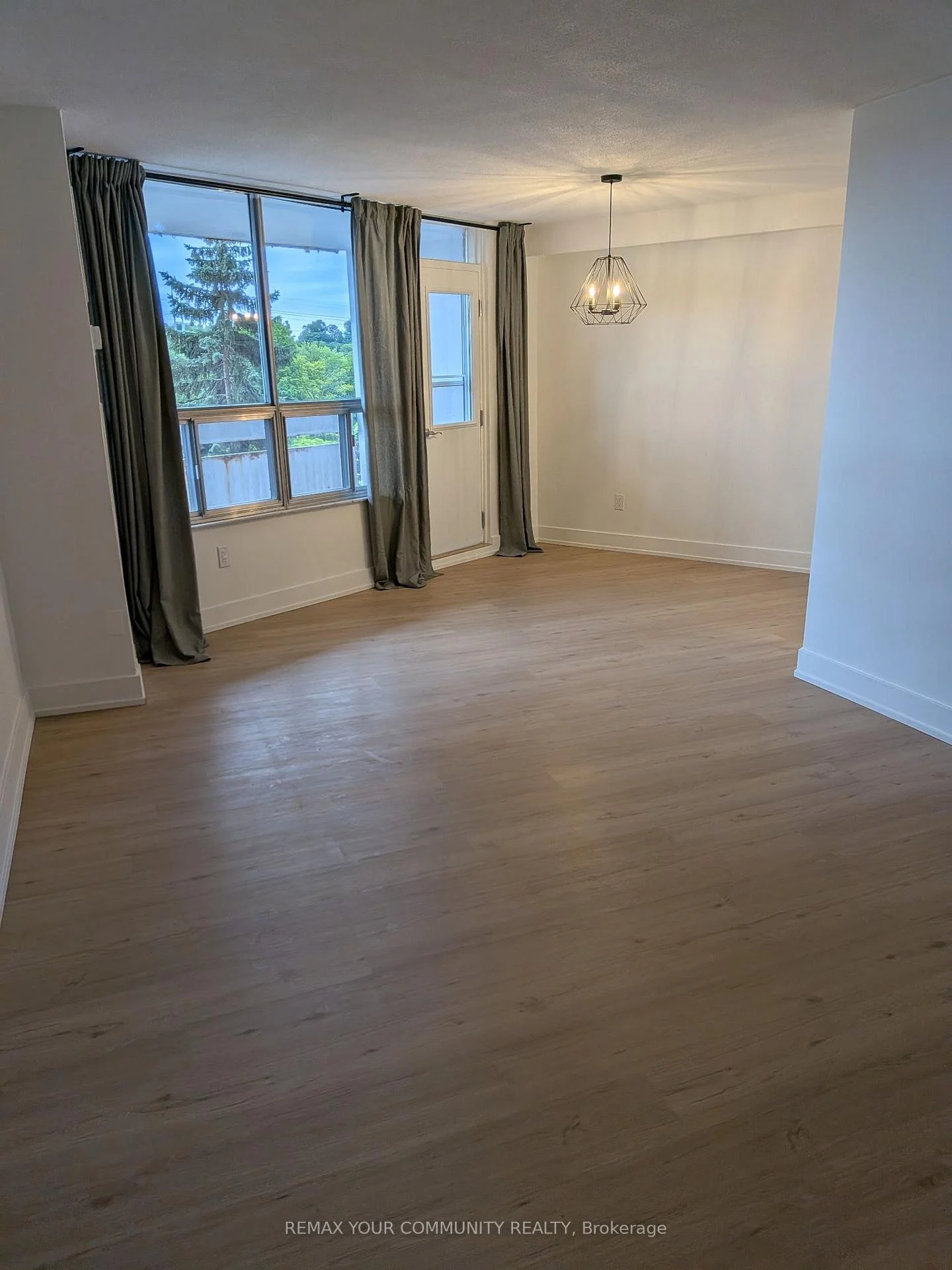 Photo 18 of Unit 514, 10 Edgecliff Golfway, Toronto, Flemingdon Park — HOMEH
