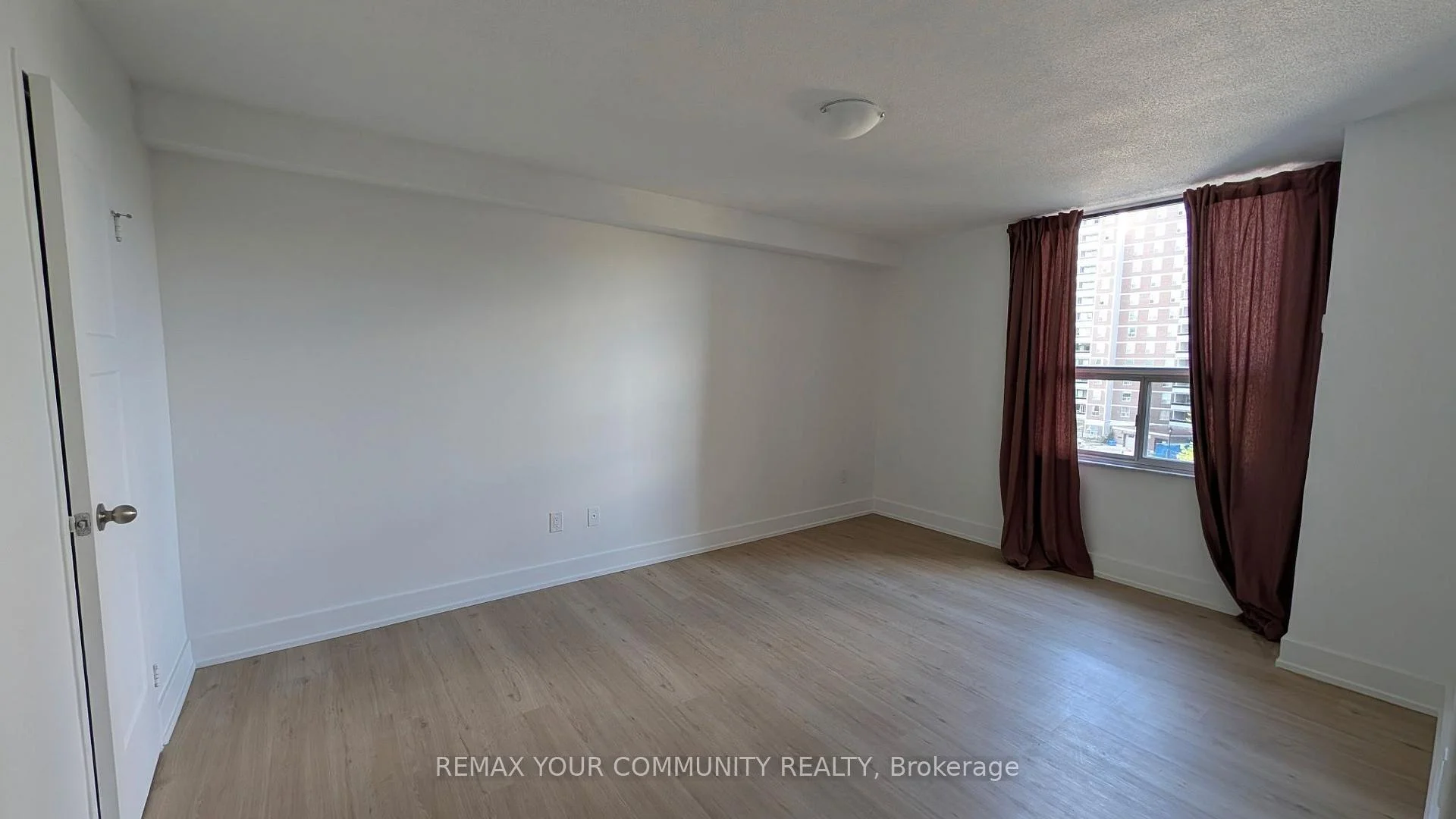 Photo 33 of Unit 514, 10 Edgecliff Golfway, Toronto, Flemingdon Park — HOMEH