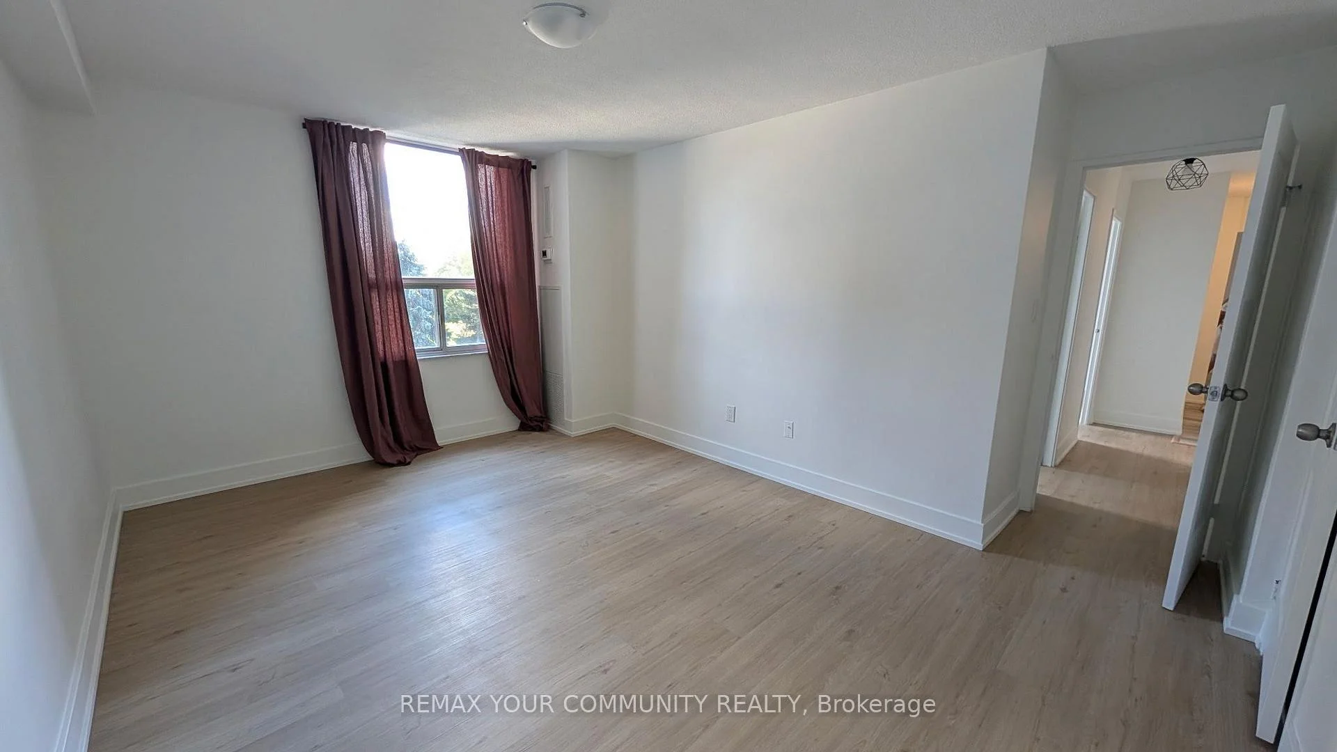 Photo 35 of Unit 514, 10 Edgecliff Golfway, Toronto, Flemingdon Park — HOMEH
