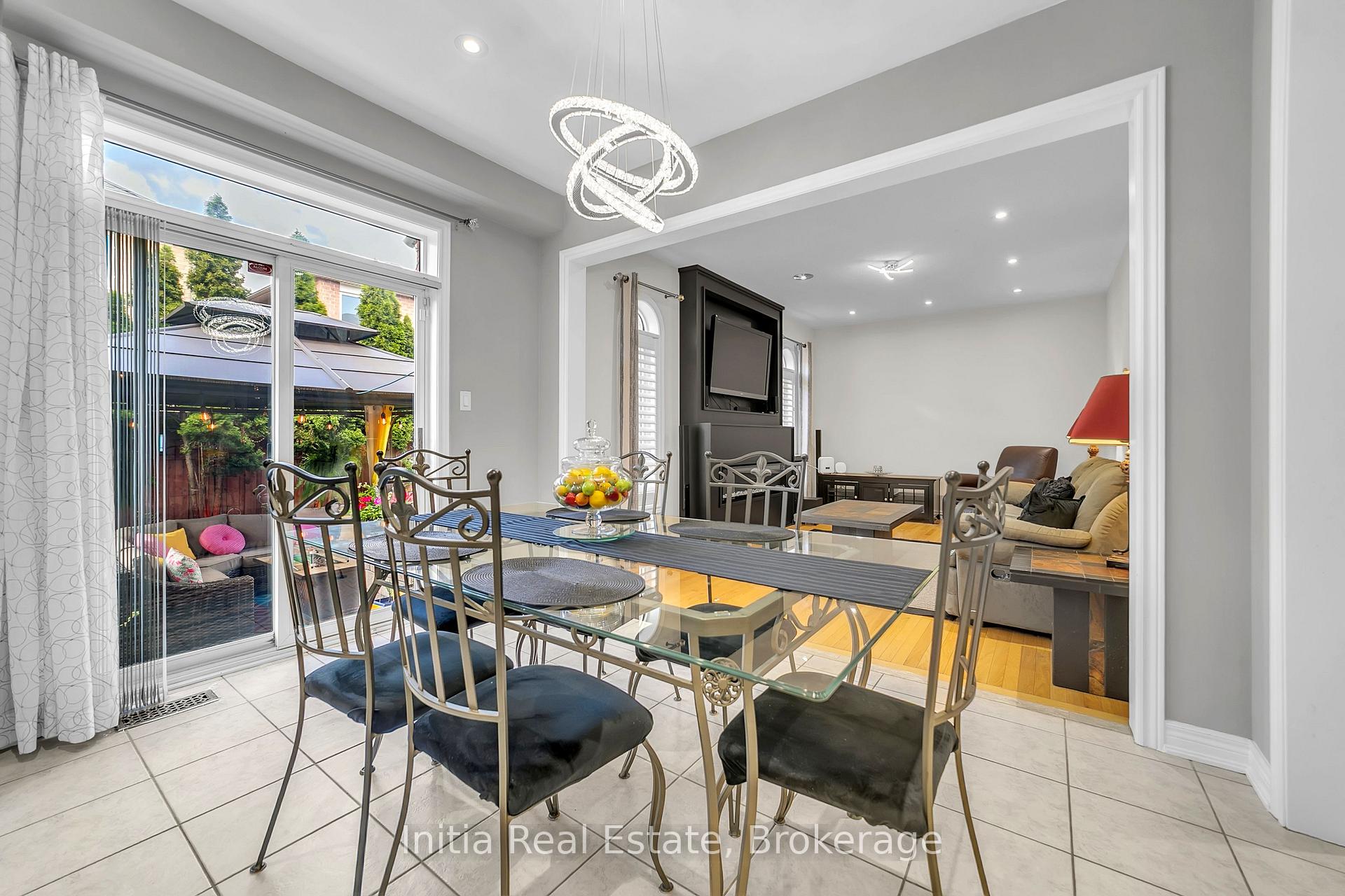 Photo 12 of 278 Fossil Hill Road E, Vaughan, Vellore Village — HOMEH
