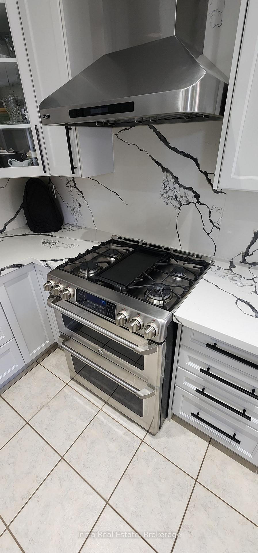 Photo 15 of 278 Fossil Hill Road E, Vaughan, Vellore Village — HOMEH