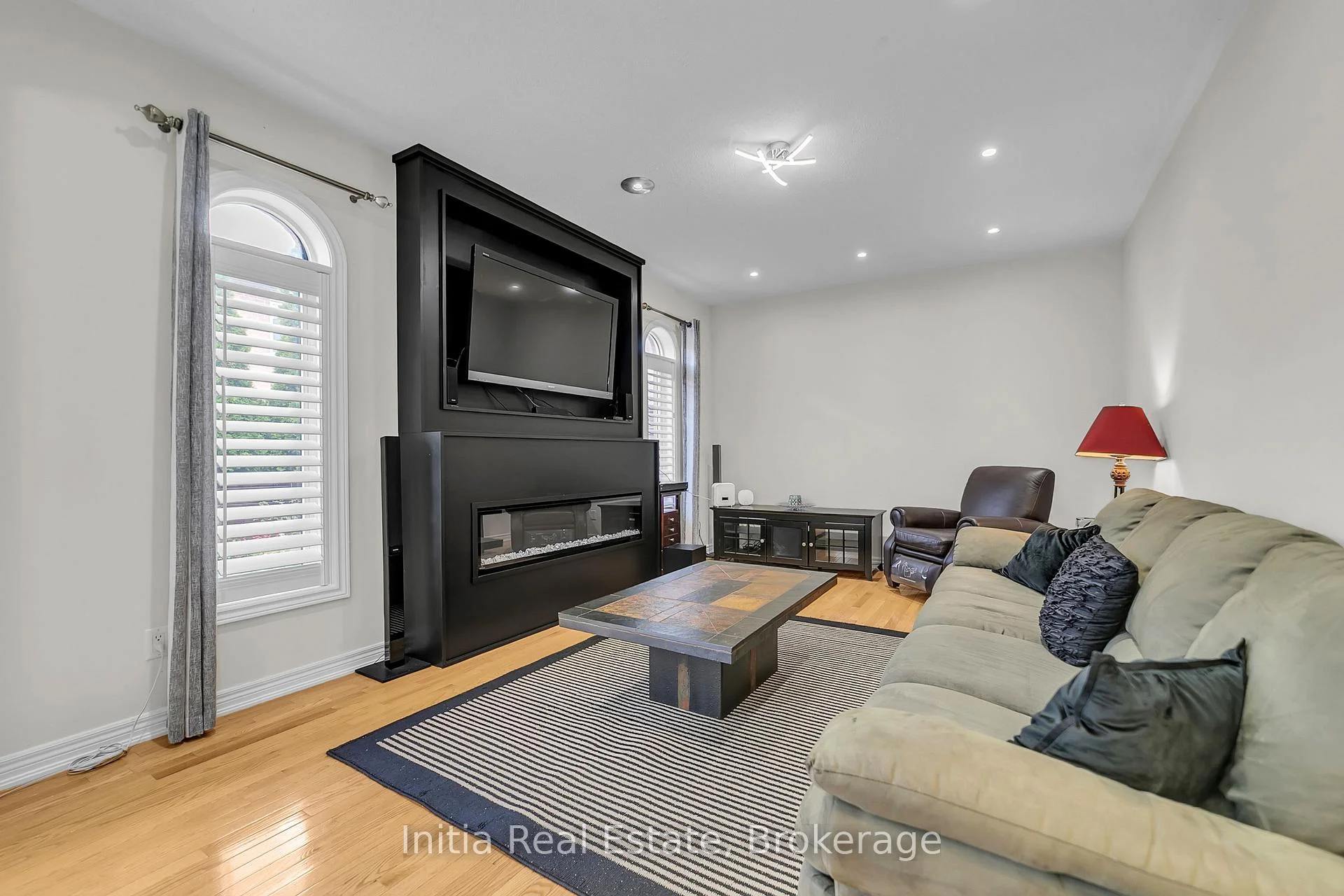 Photo 29 of 278 Fossil Hill Road E, Vaughan, Vellore Village — HOMEH
