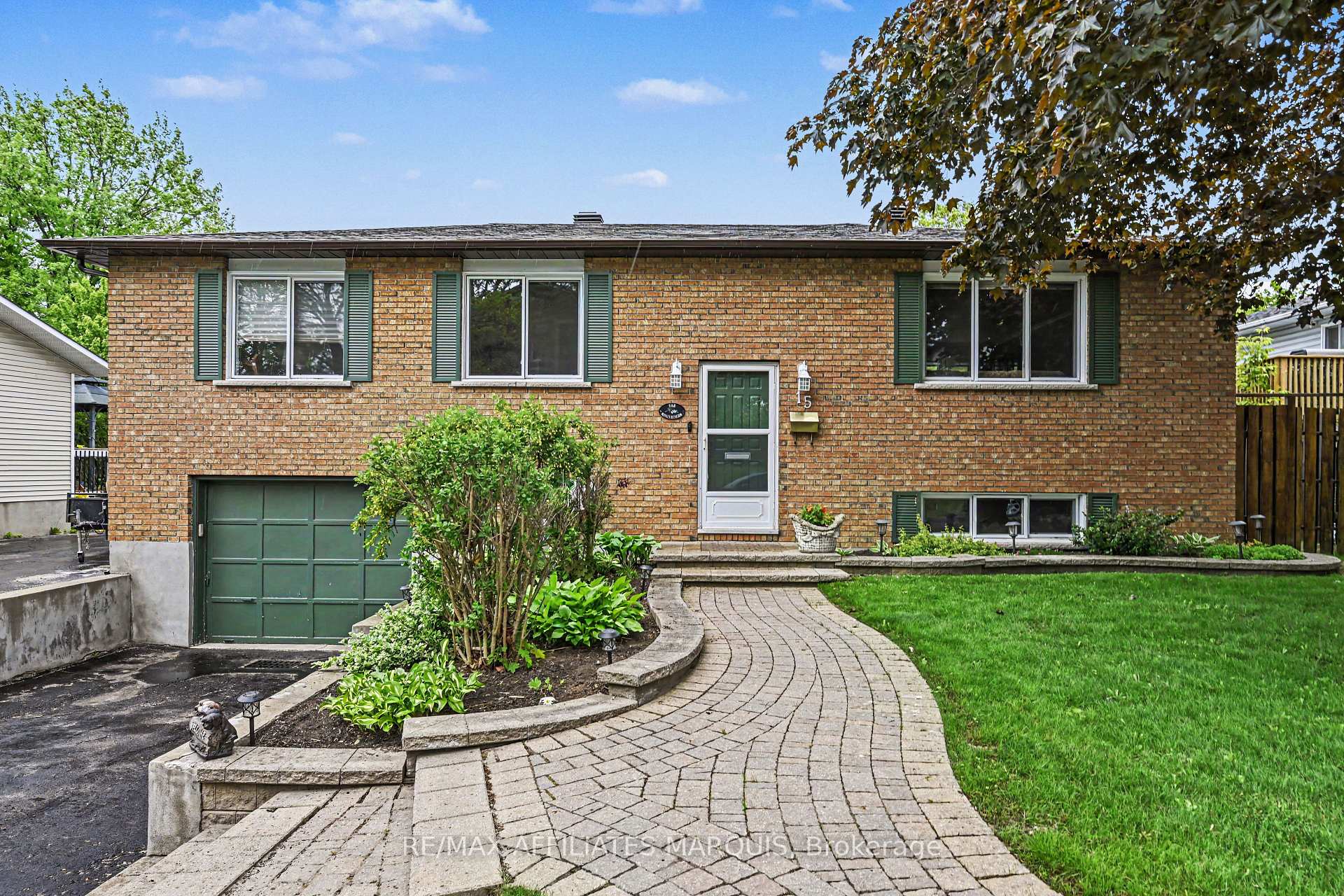 Photo 2 of 15 Pearl Street, Smiths Falls, Smiths Falls — HOMEH