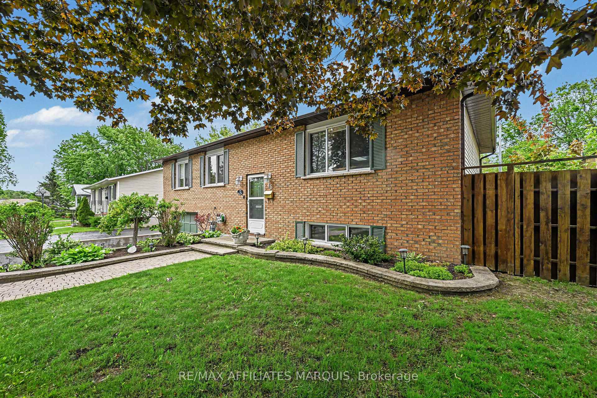 Photo 33 of 15 Pearl Street, Smiths Falls, Smiths Falls — HOMEH