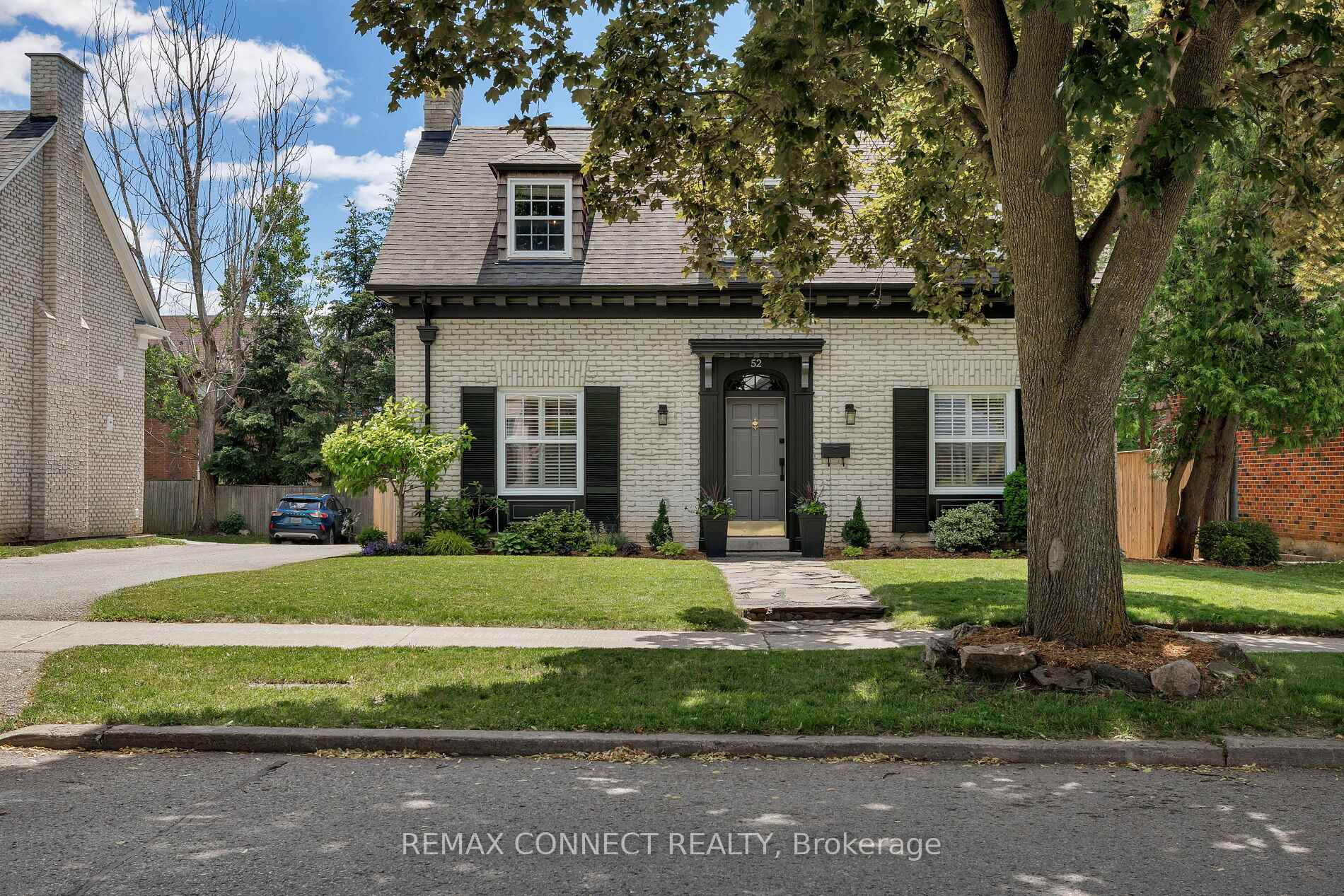 Photo 3 of 52 Angus Drive, North York, Don Valley Village — HOMEH
