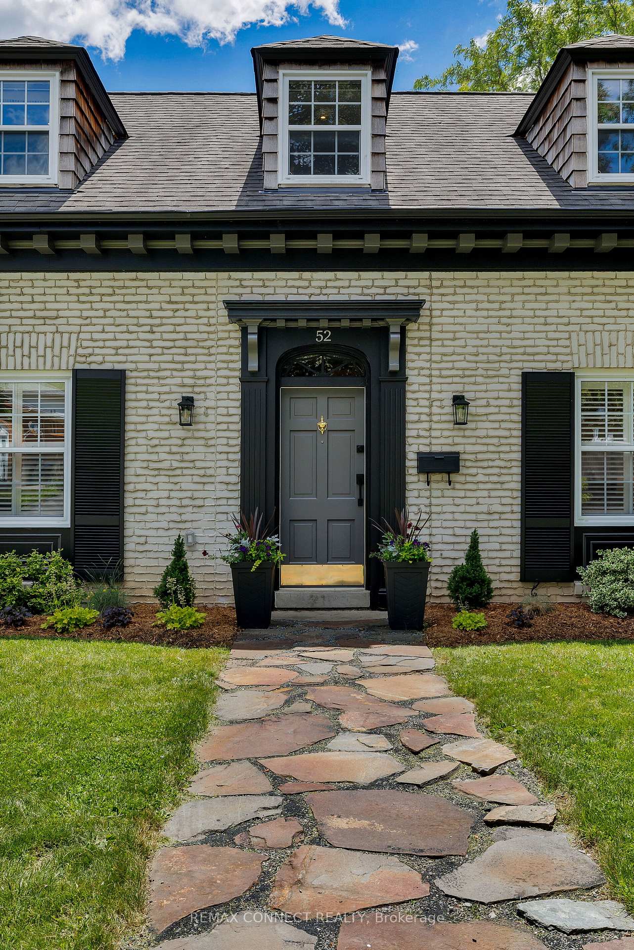 Photo 4 of 52 Angus Drive, North York, Don Valley Village — HOMEH