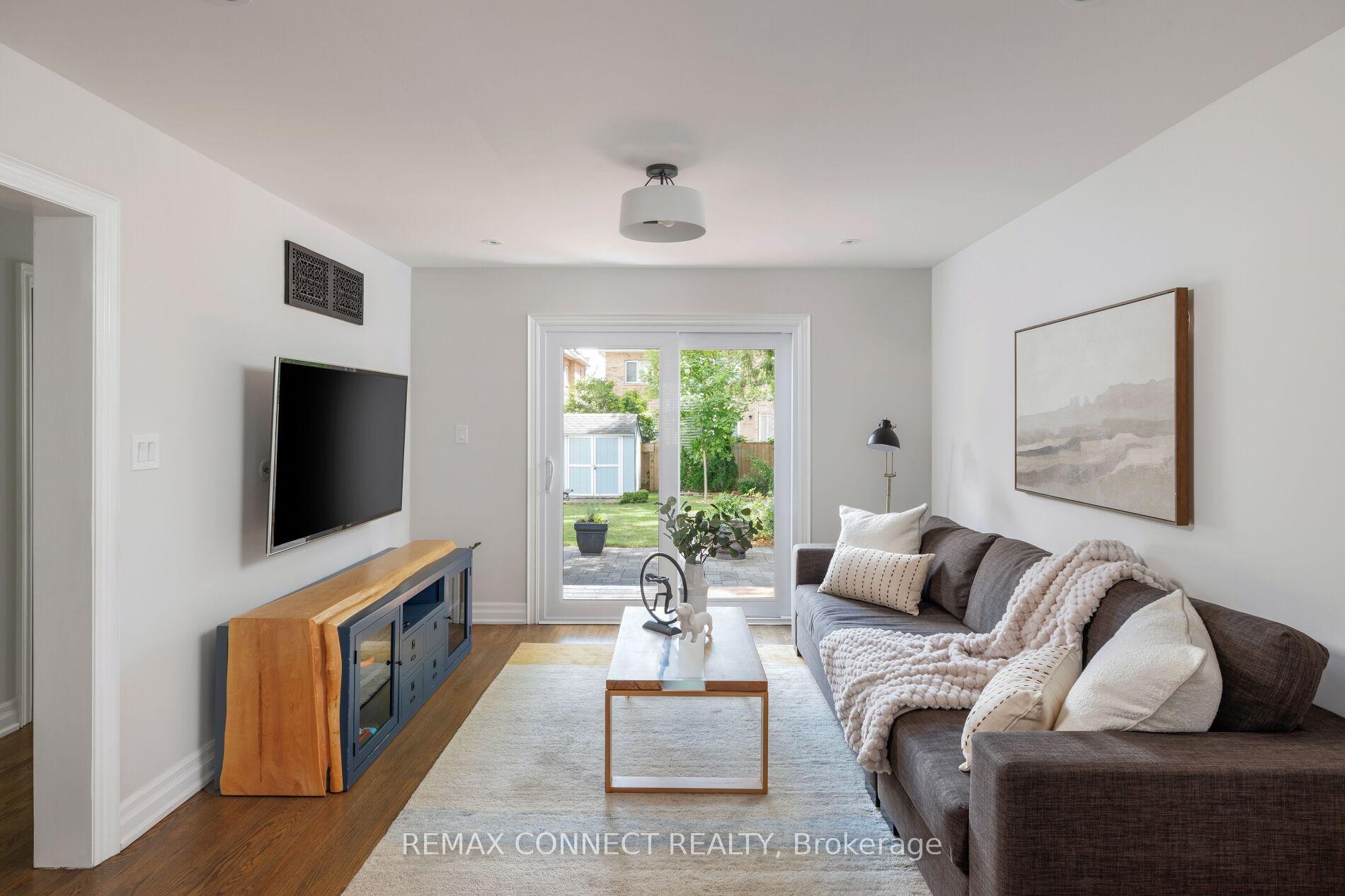 Photo 11 of 52 Angus Drive, North York, Don Valley Village — HOMEH