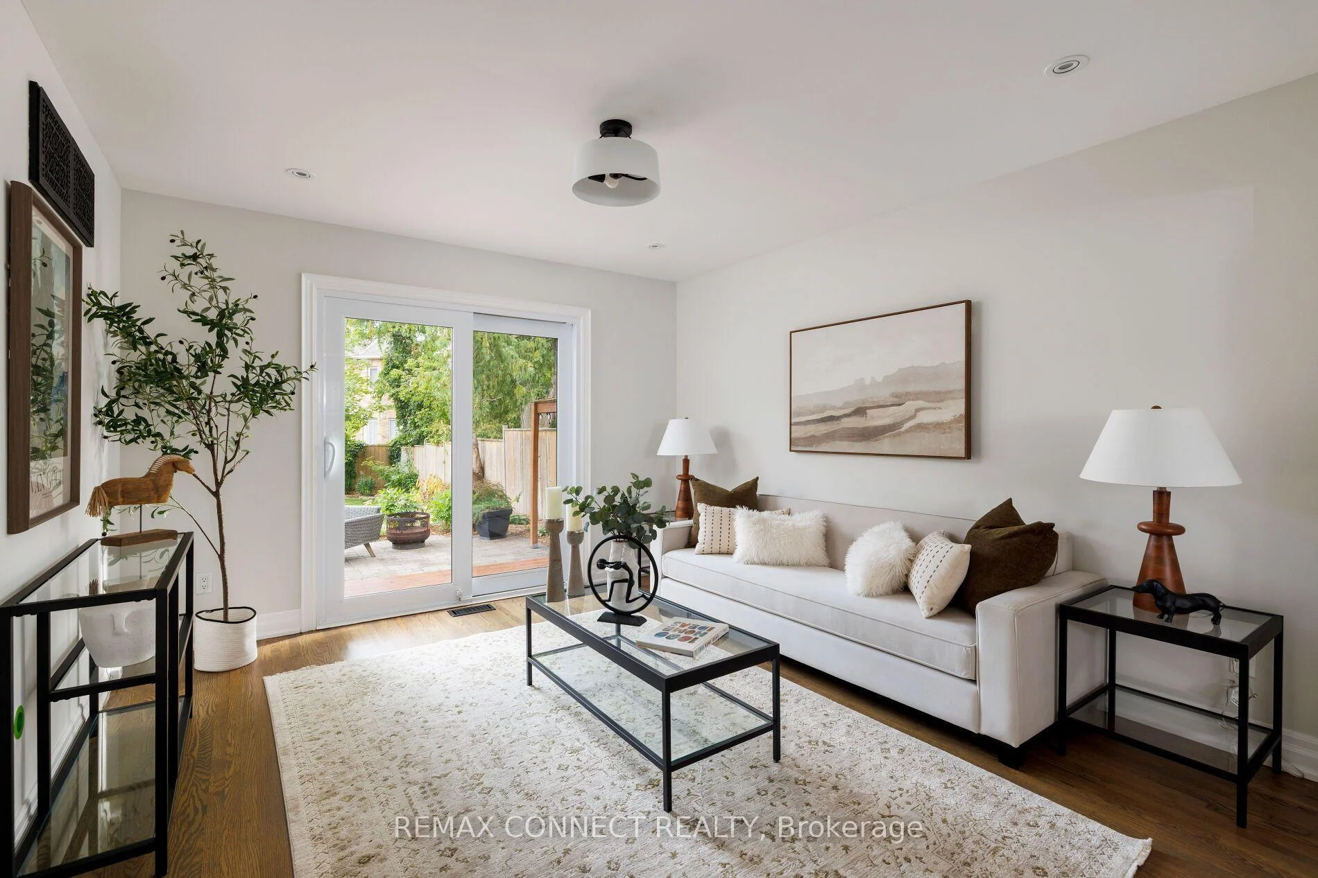 Photo 16 of 52 Angus Drive, North York, Don Valley Village — HOMEH
