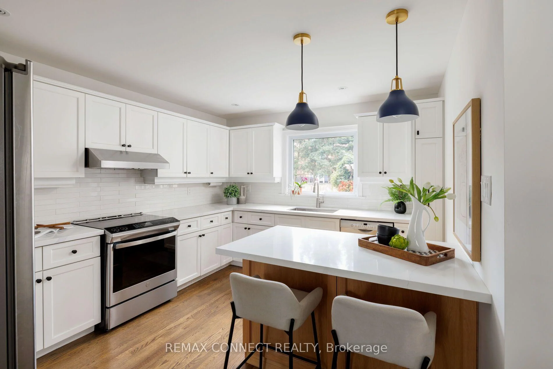 Photo 24 of 52 Angus Drive, North York, Don Valley Village — HOMEH