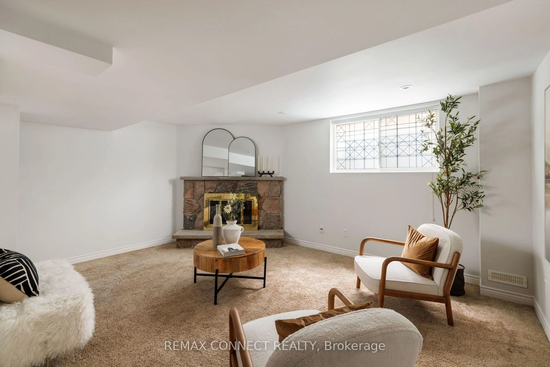 Photo 54 of 52 Angus Drive, North York, Don Valley Village — HOMEH