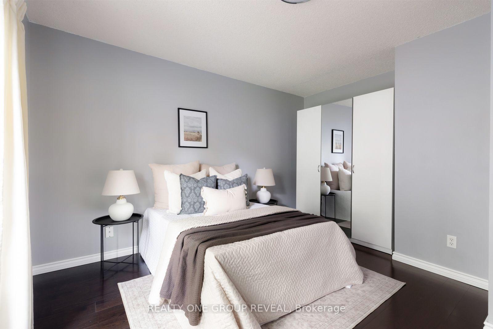 Photo 18 of 6 Mcfeeters Crescent, Clarington, Bowmanville — HOMEH