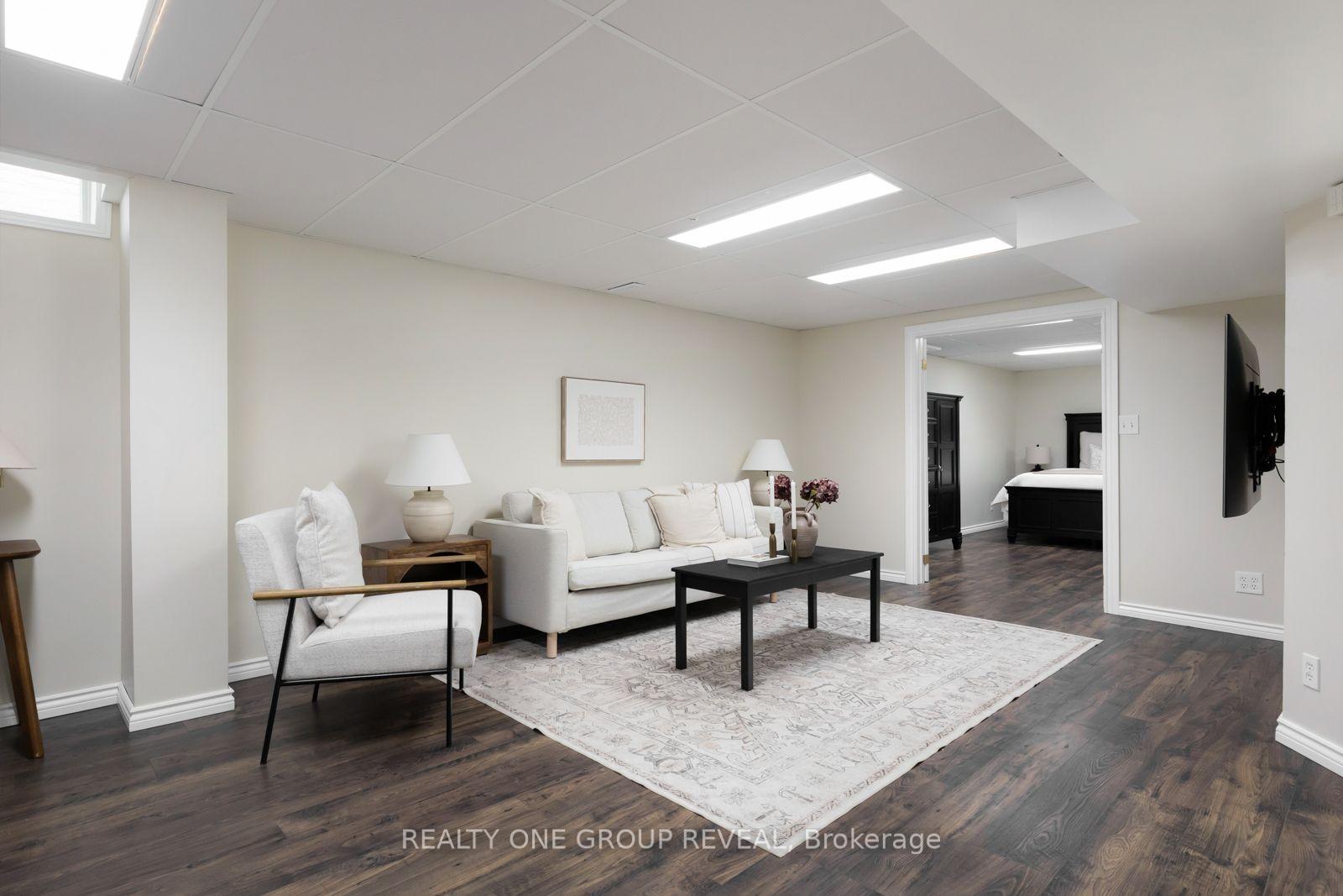 Photo 25 of 6 Mcfeeters Crescent, Clarington, Bowmanville — HOMEH