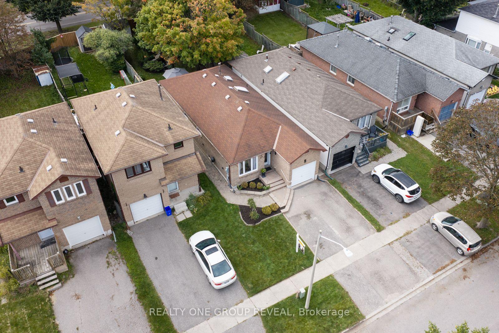 Photo 43 of 6 Mcfeeters Crescent, Clarington, Bowmanville — HOMEH