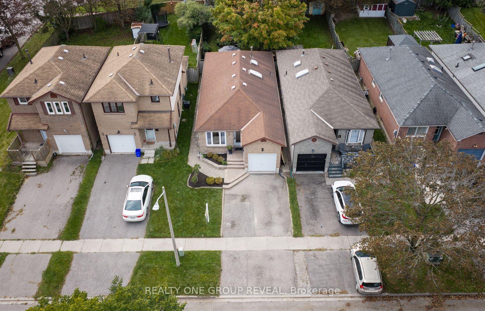 Photo 44 of 6 Mcfeeters Crescent, Clarington, Bowmanville — HOMEH