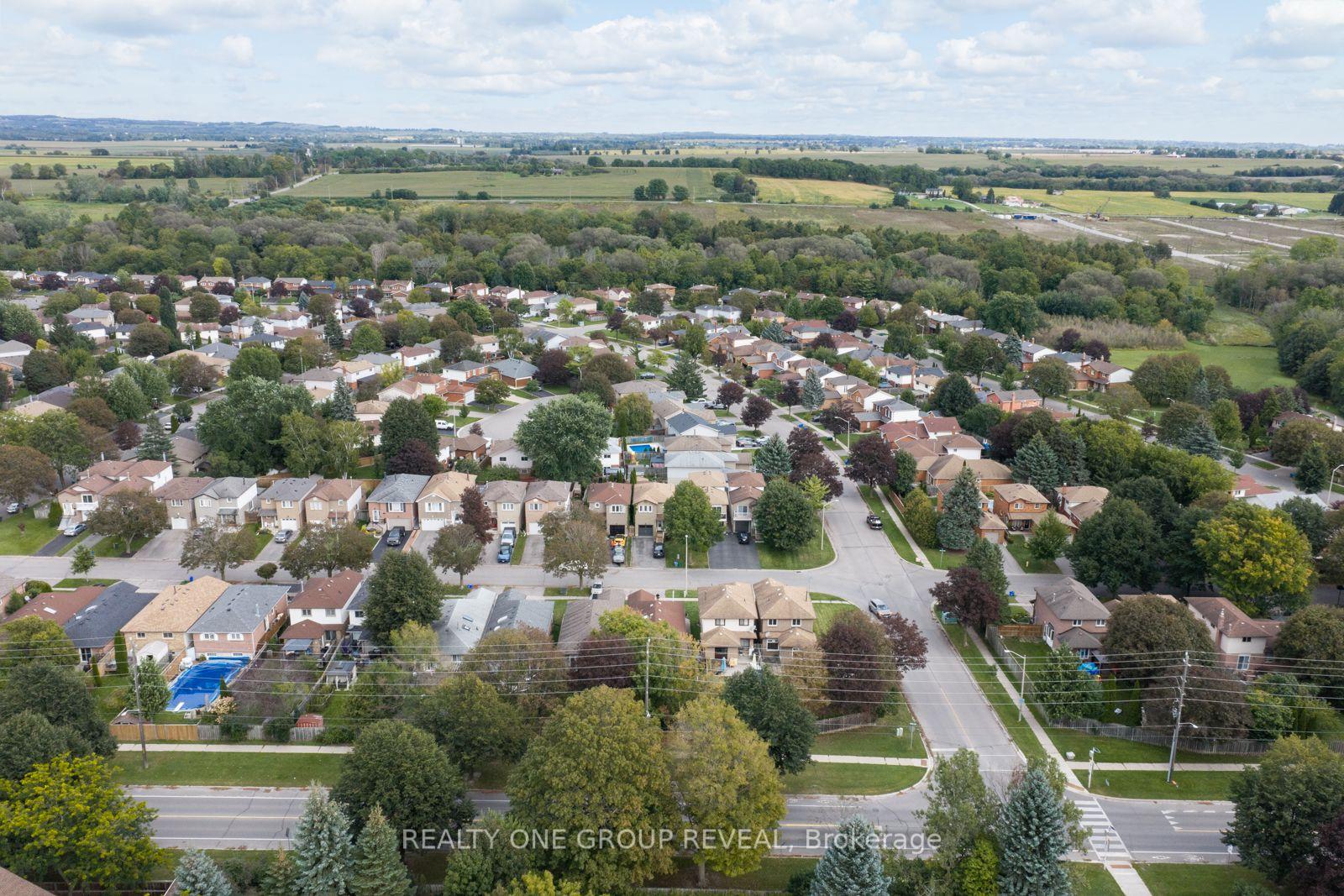 Photo 47 of 6 Mcfeeters Crescent, Clarington, Bowmanville — HOMEH