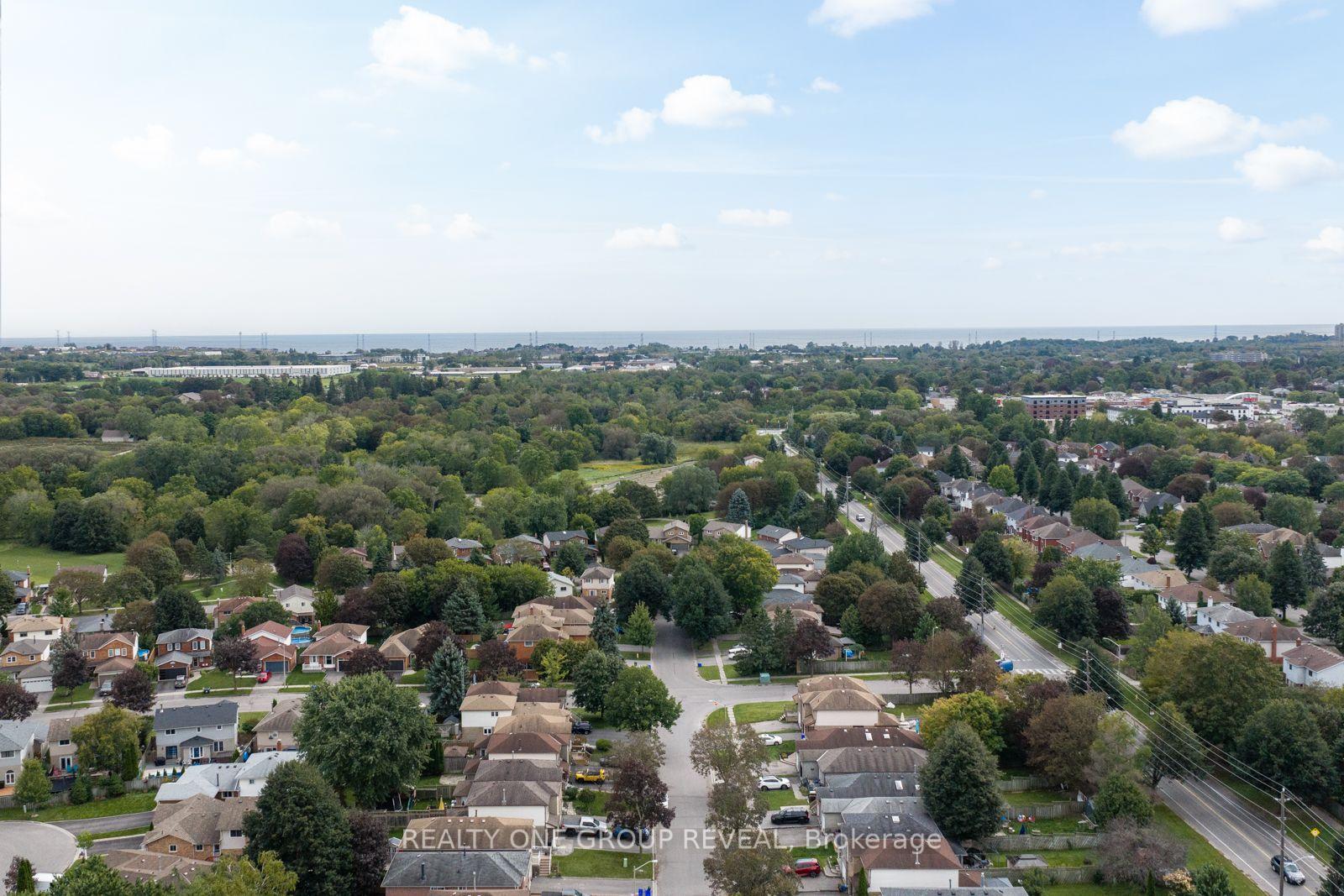 Photo 48 of 6 Mcfeeters Crescent, Clarington, Bowmanville — HOMEH