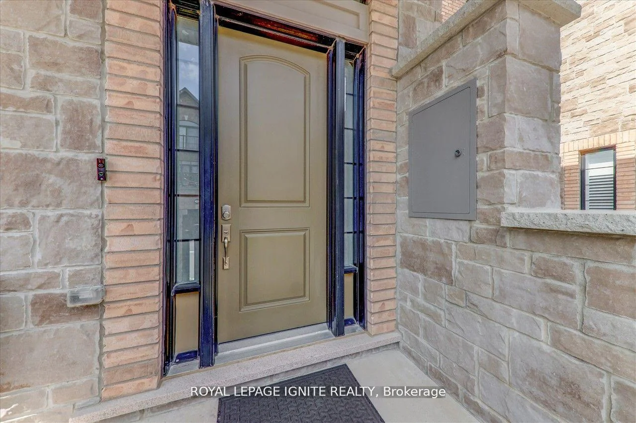 Photo 10 of 9 Icemaker Way, Whitby, Rural Whitby — HOMEH