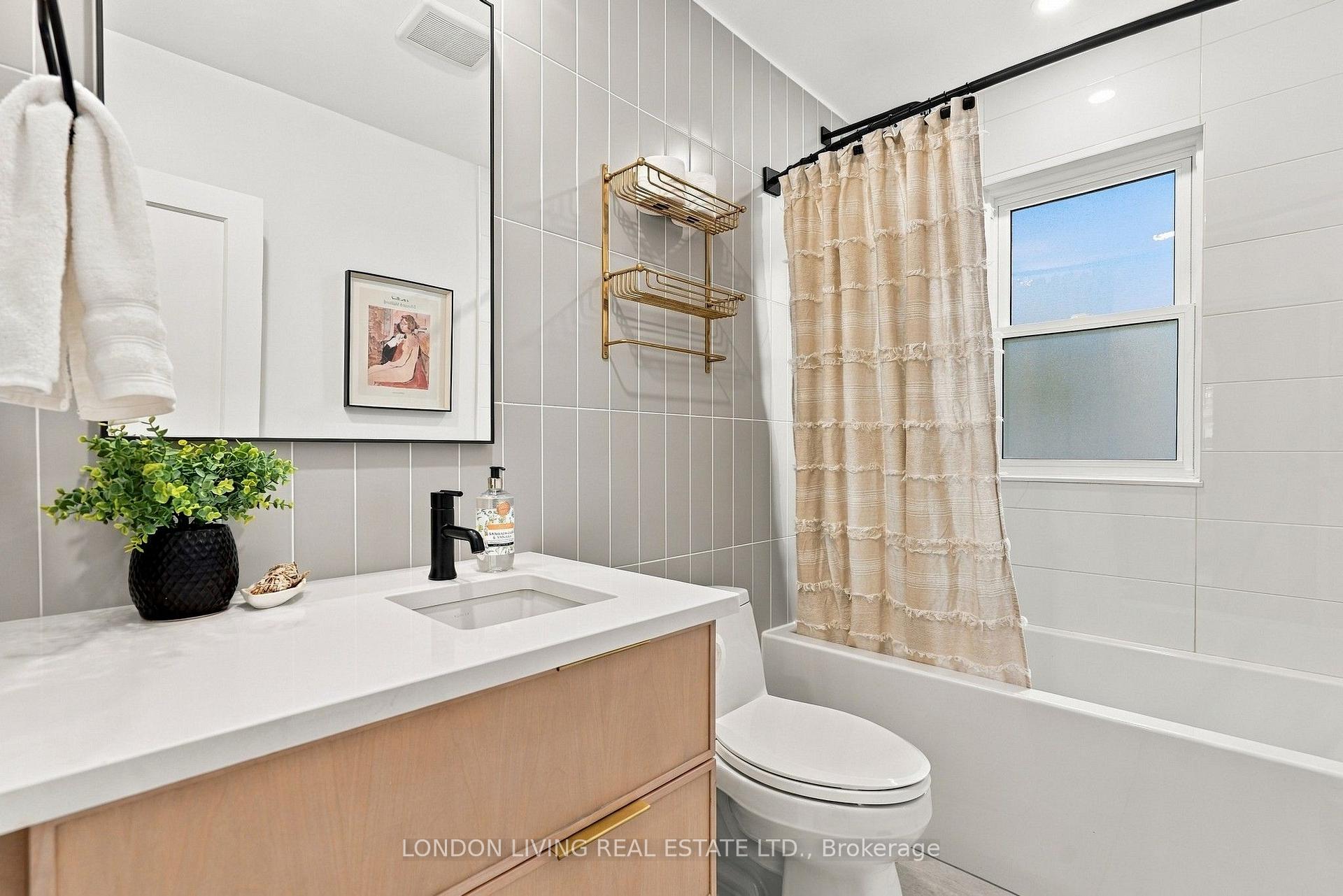 Photo 19 of 56 Duchess Avenue, London, South F — HOMEH