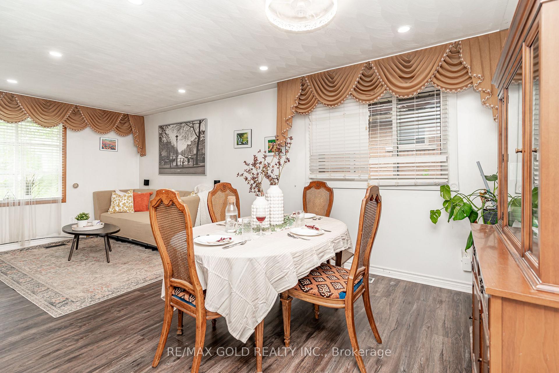 Photo 9 of 55 Ramblewood Way, Kitchener, Forest Heights — HOMEH