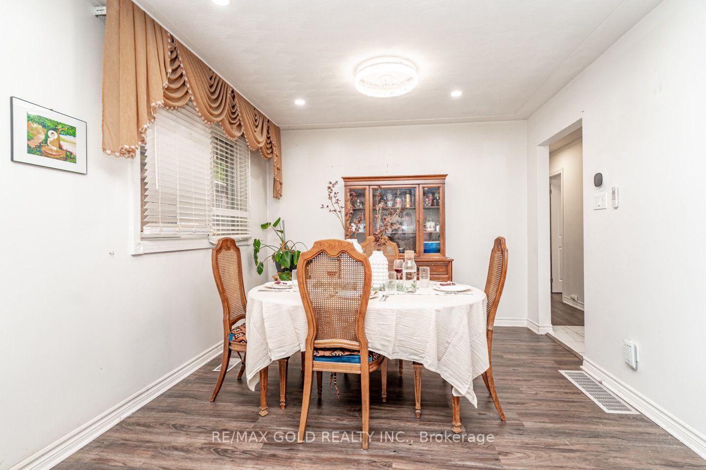 Photo 10 of 55 Ramblewood Way, Kitchener, Forest Heights — HOMEH