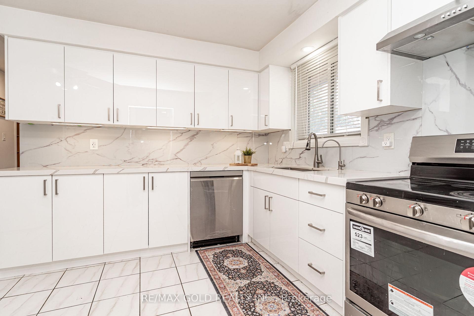 Photo 12 of 55 Ramblewood Way, Kitchener, Forest Heights — HOMEH