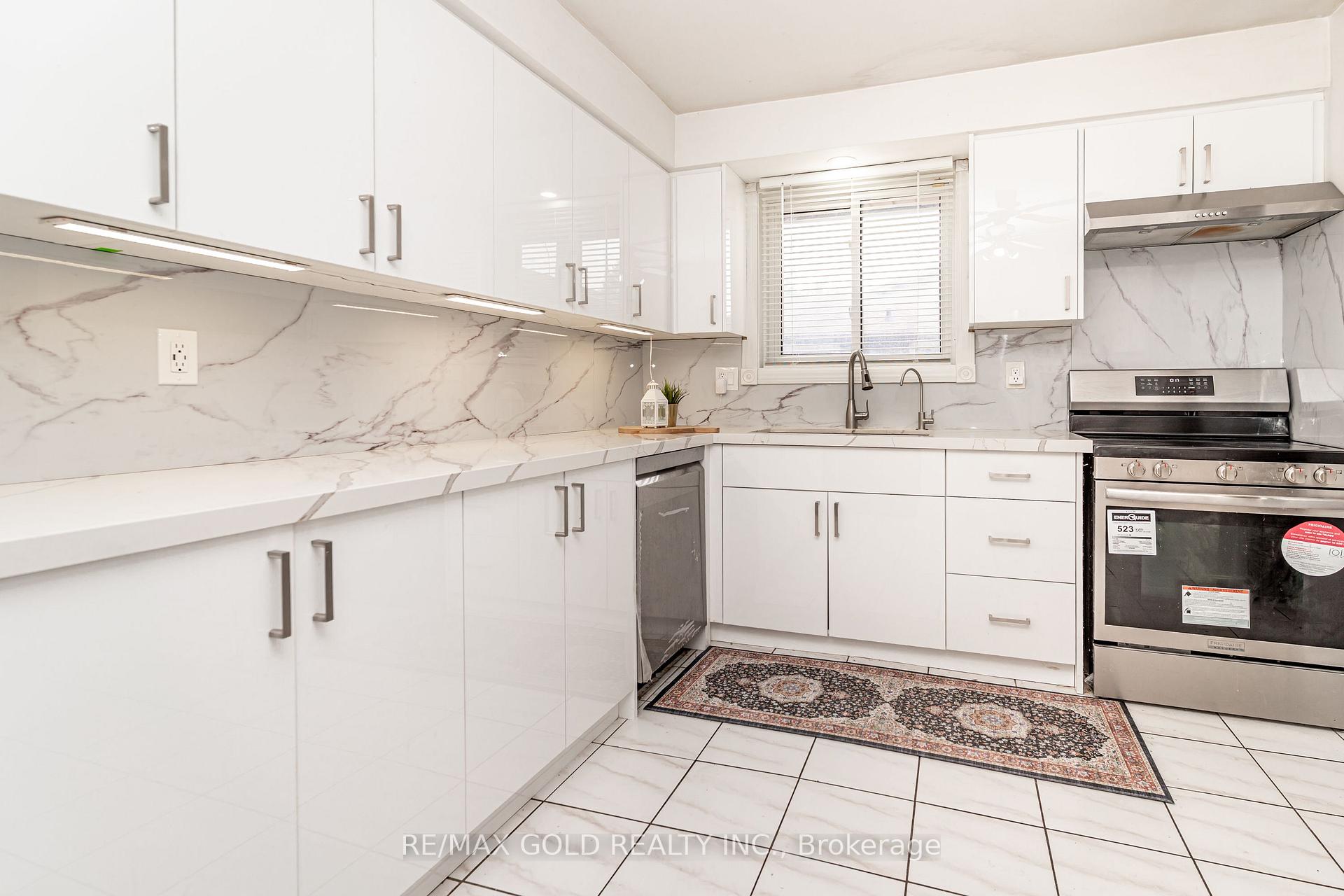 Photo 13 of 55 Ramblewood Way, Kitchener, Forest Heights — HOMEH