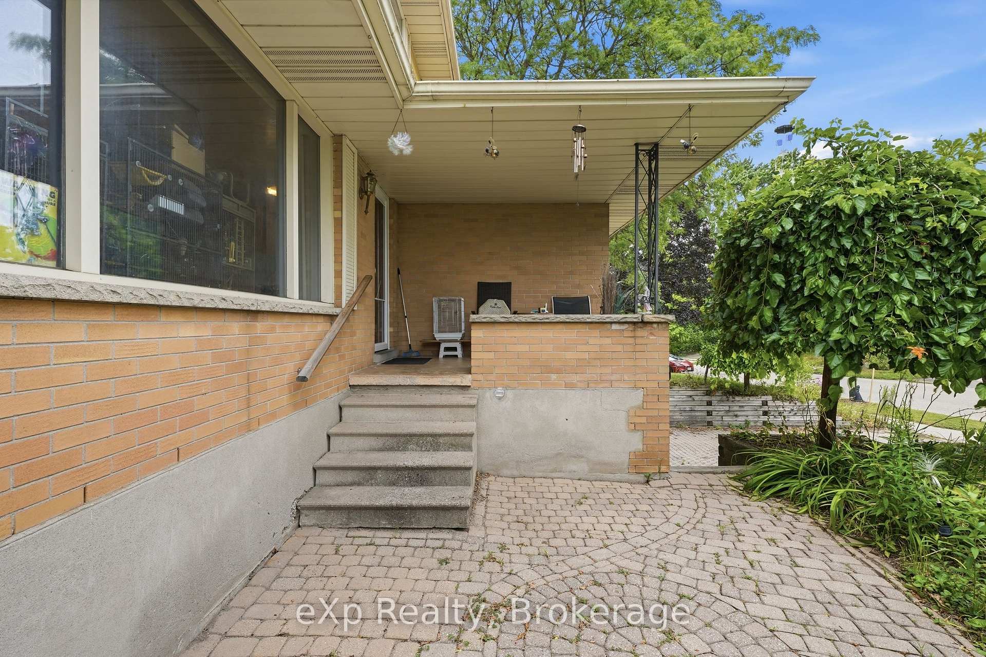 Photo 6 of 101 Crosby Drive, Kitchener, Stanley Park — HOMEH