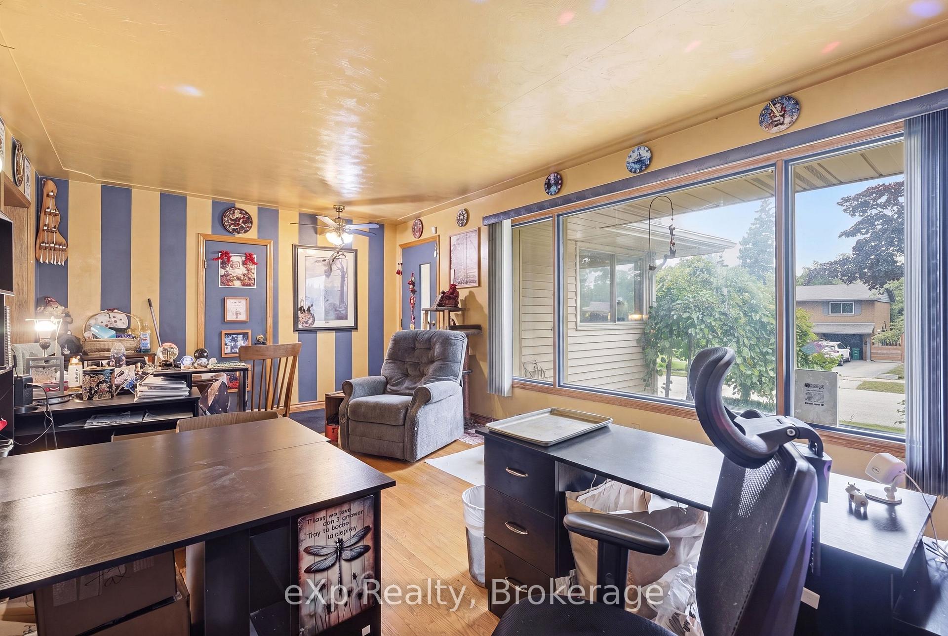 Photo 7 of 101 Crosby Drive, Kitchener, Stanley Park — HOMEH