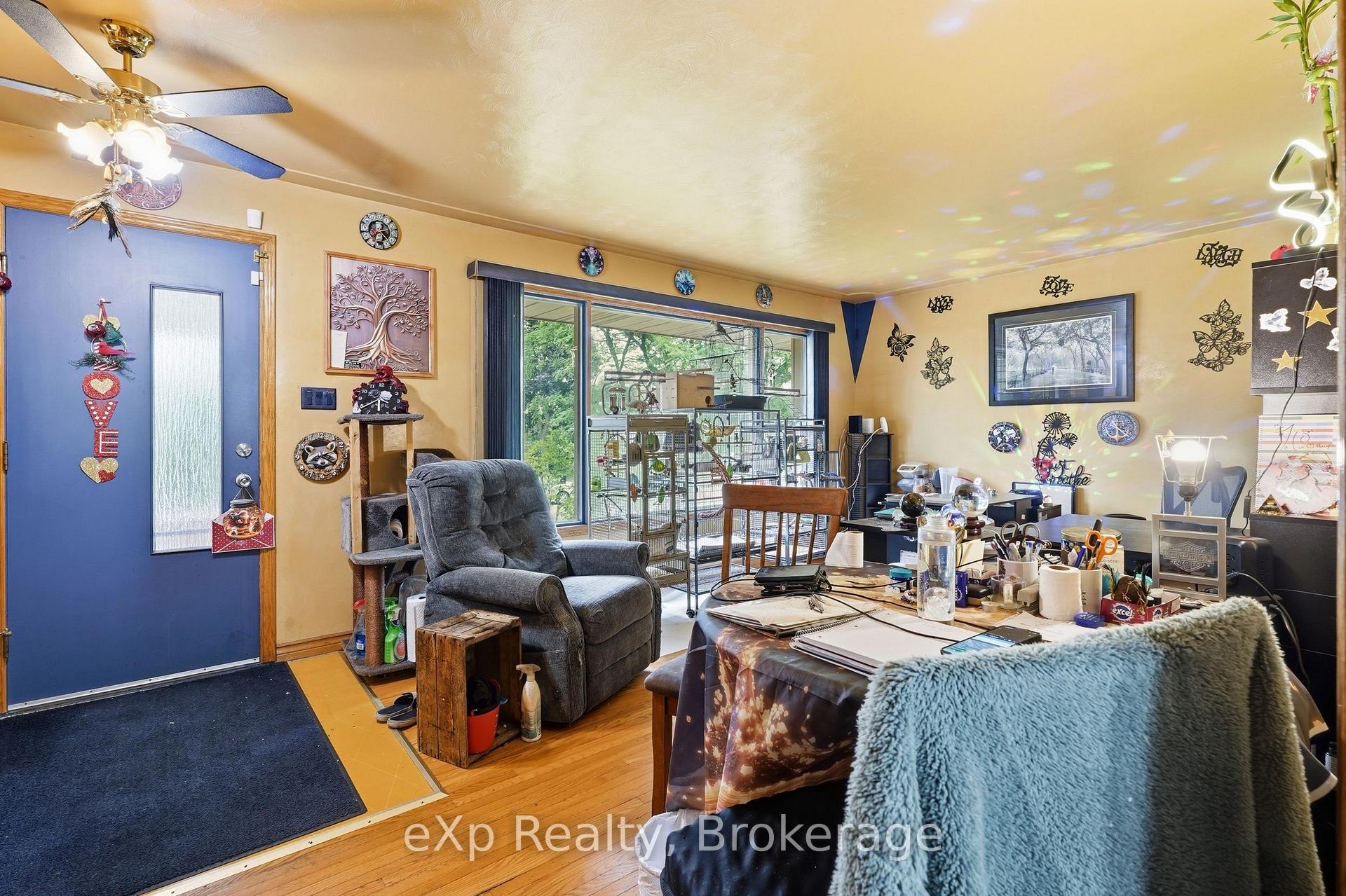 Photo 8 of 101 Crosby Drive, Kitchener, Stanley Park — HOMEH