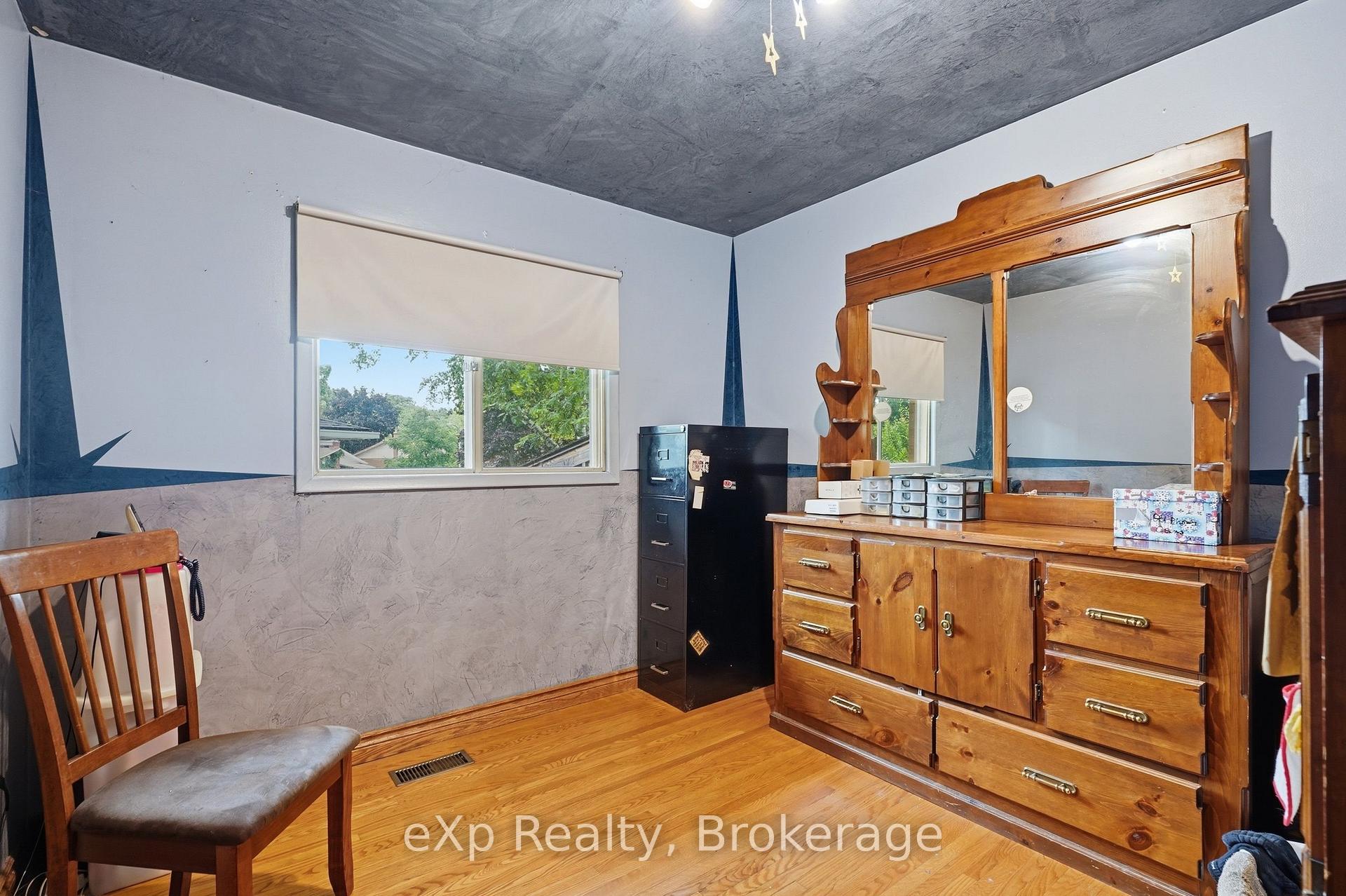 Photo 20 of 101 Crosby Drive, Kitchener, Stanley Park — HOMEH