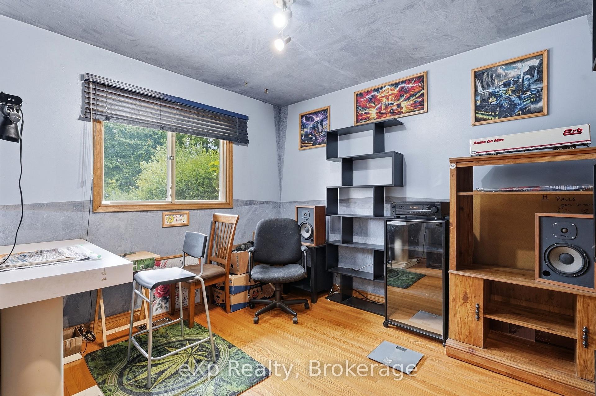 Photo 21 of 101 Crosby Drive, Kitchener, Stanley Park — HOMEH
