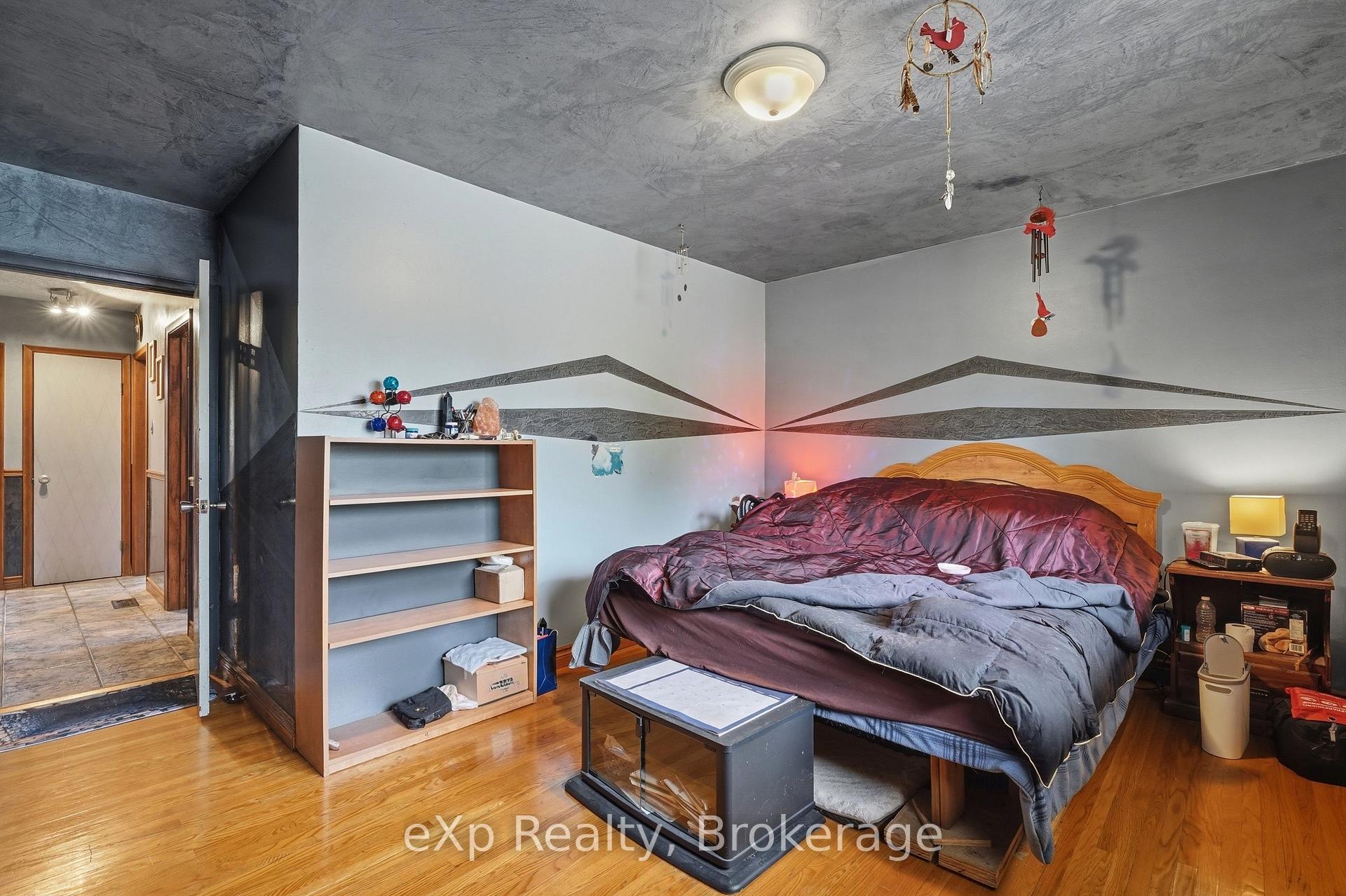 Photo 24 of 101 Crosby Drive, Kitchener, Stanley Park — HOMEH