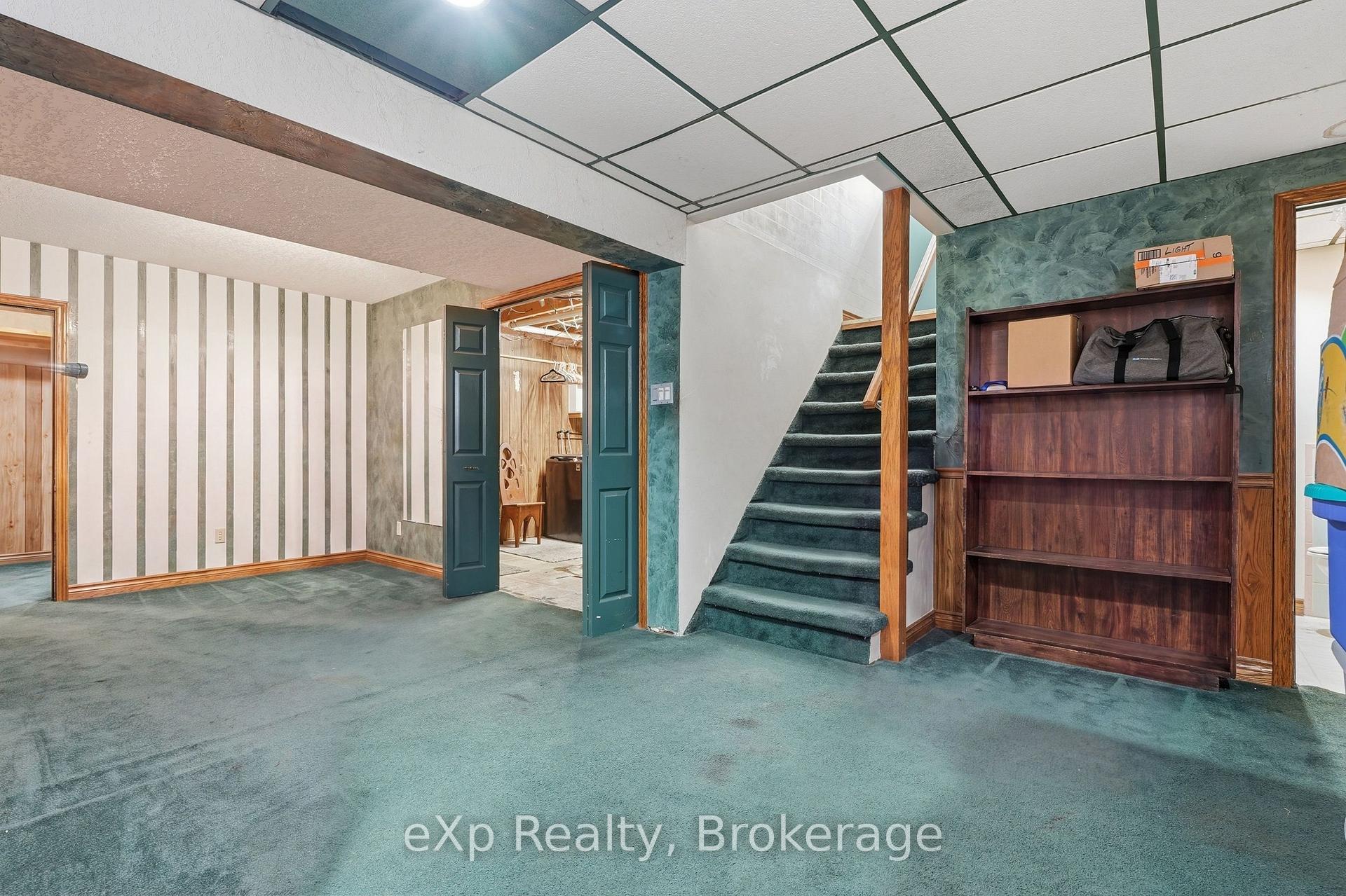 Photo 31 of 101 Crosby Drive, Kitchener, Stanley Park — HOMEH